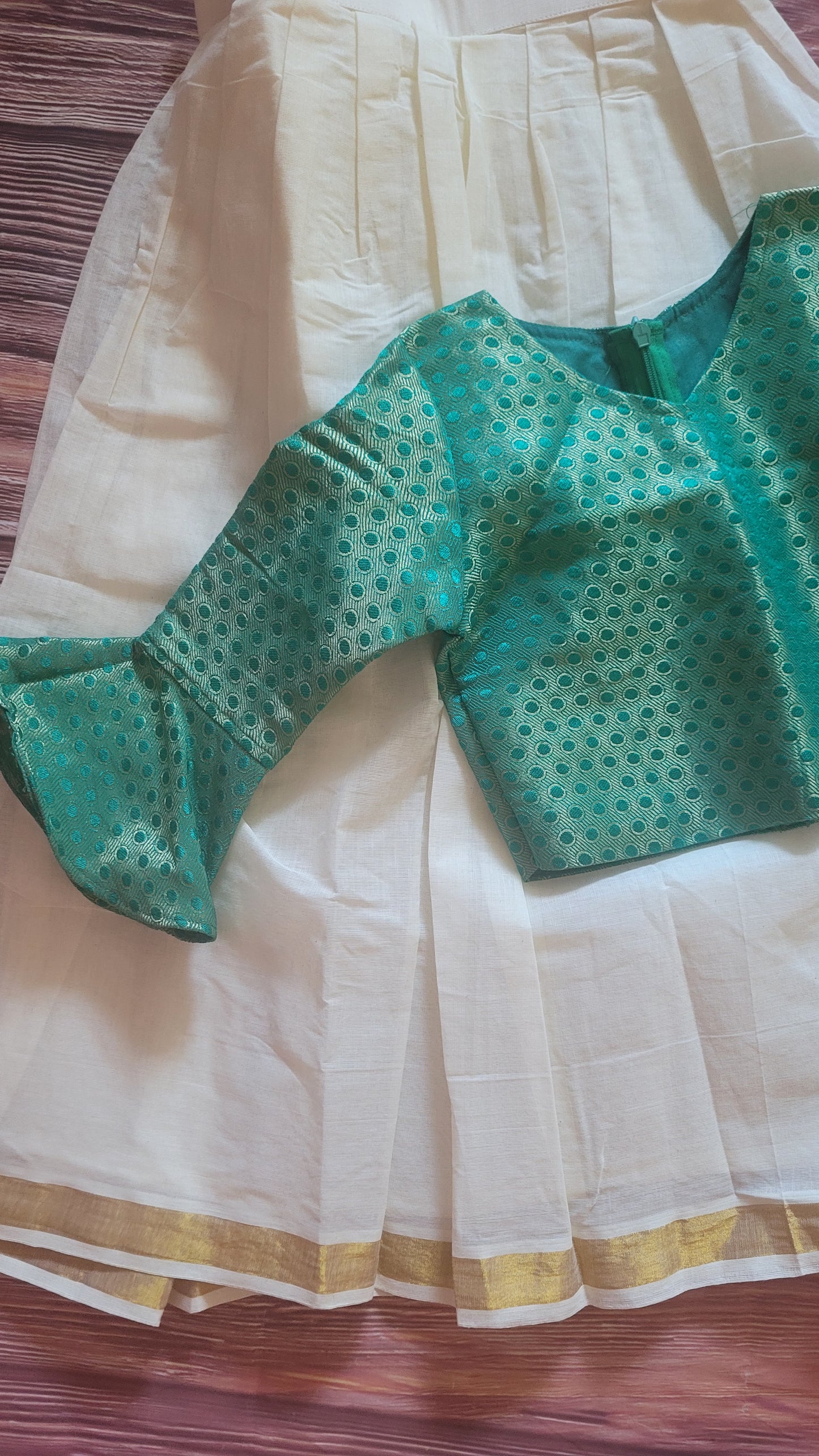 Creme cotton skirt with green top 6-7 yrs old