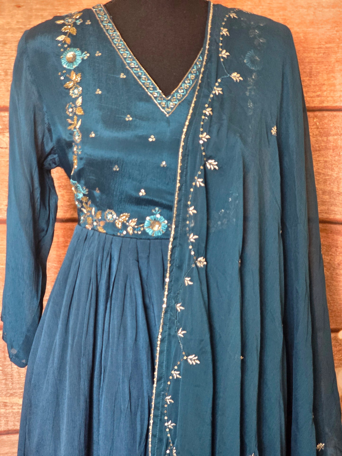 Party wear salwar suit set-pant &dupatta