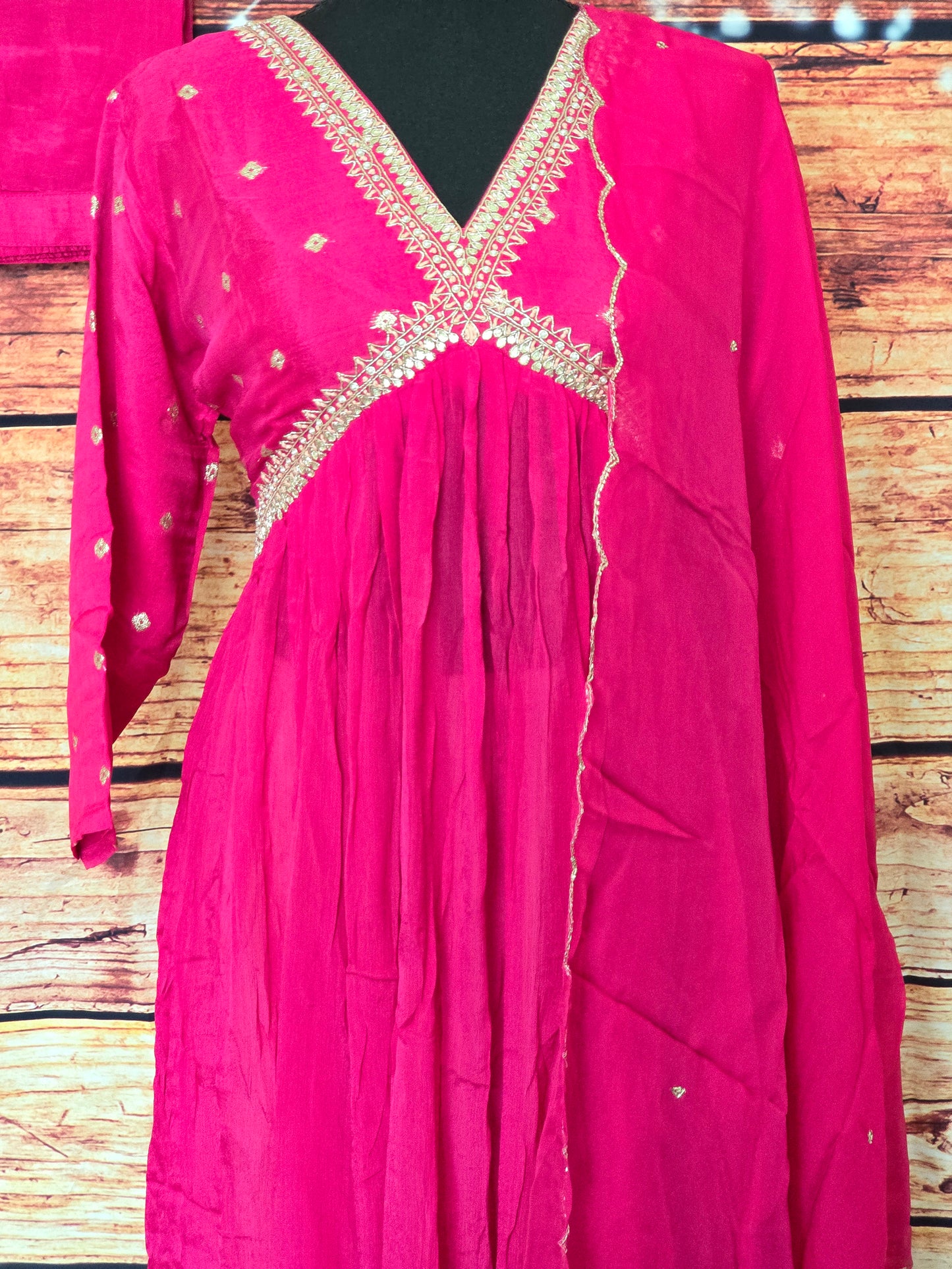 Salwar suit set- pant/dupatta