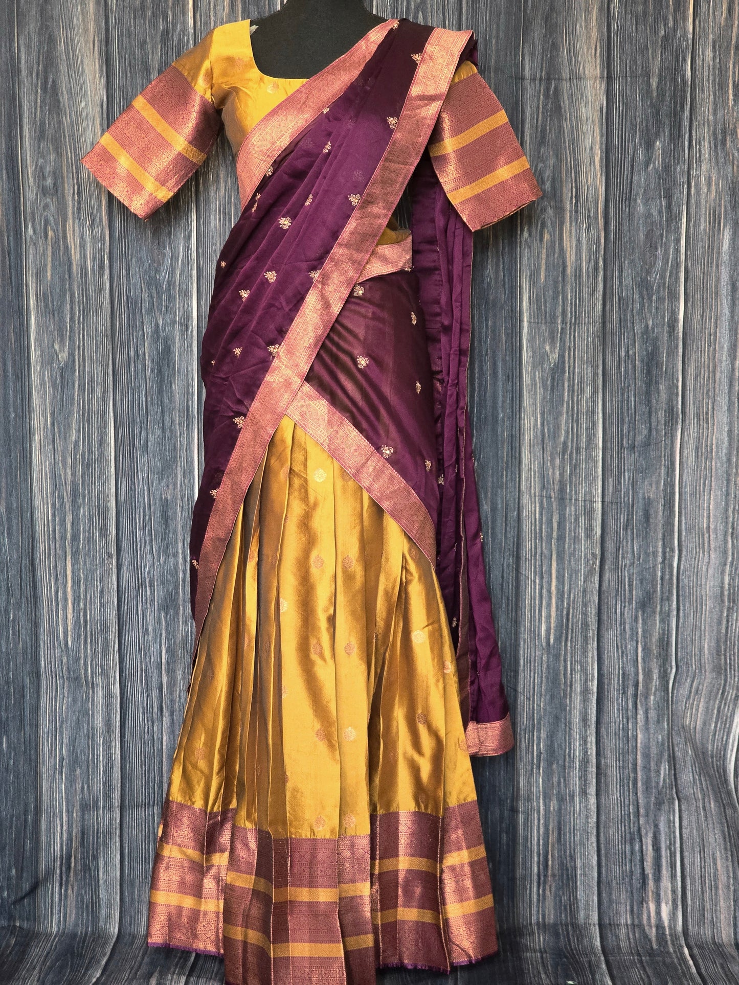 Dhavani (silk) set Yellow/purple
