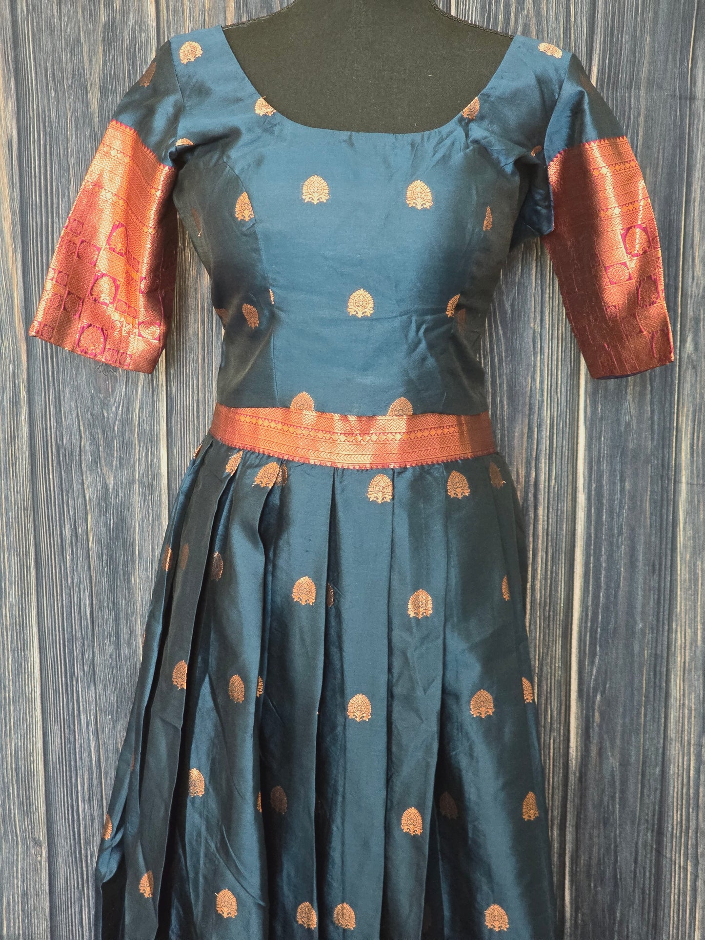 Dhavani ( silk) set Blue/ purple