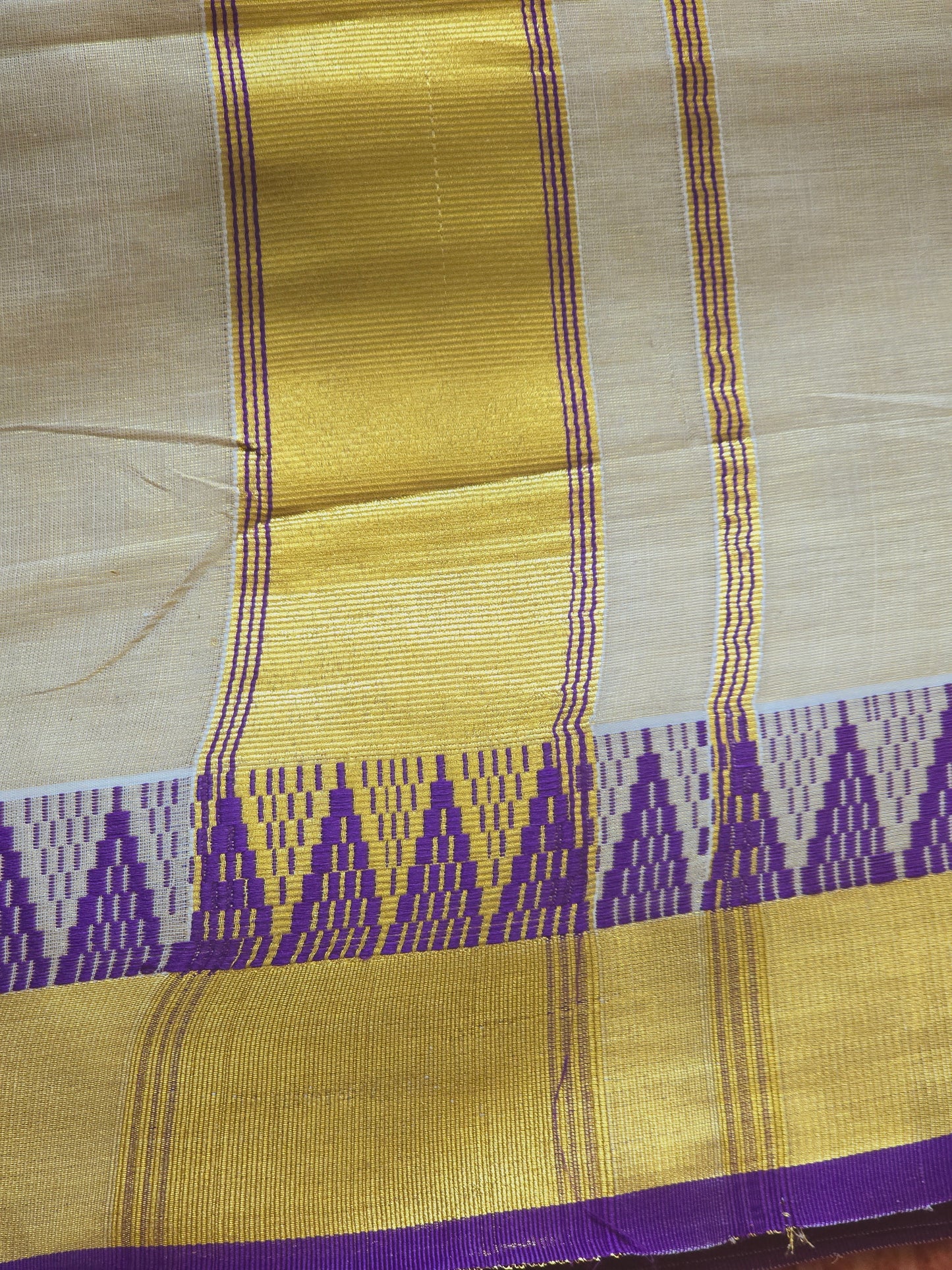 Set saree with flurascent blue border