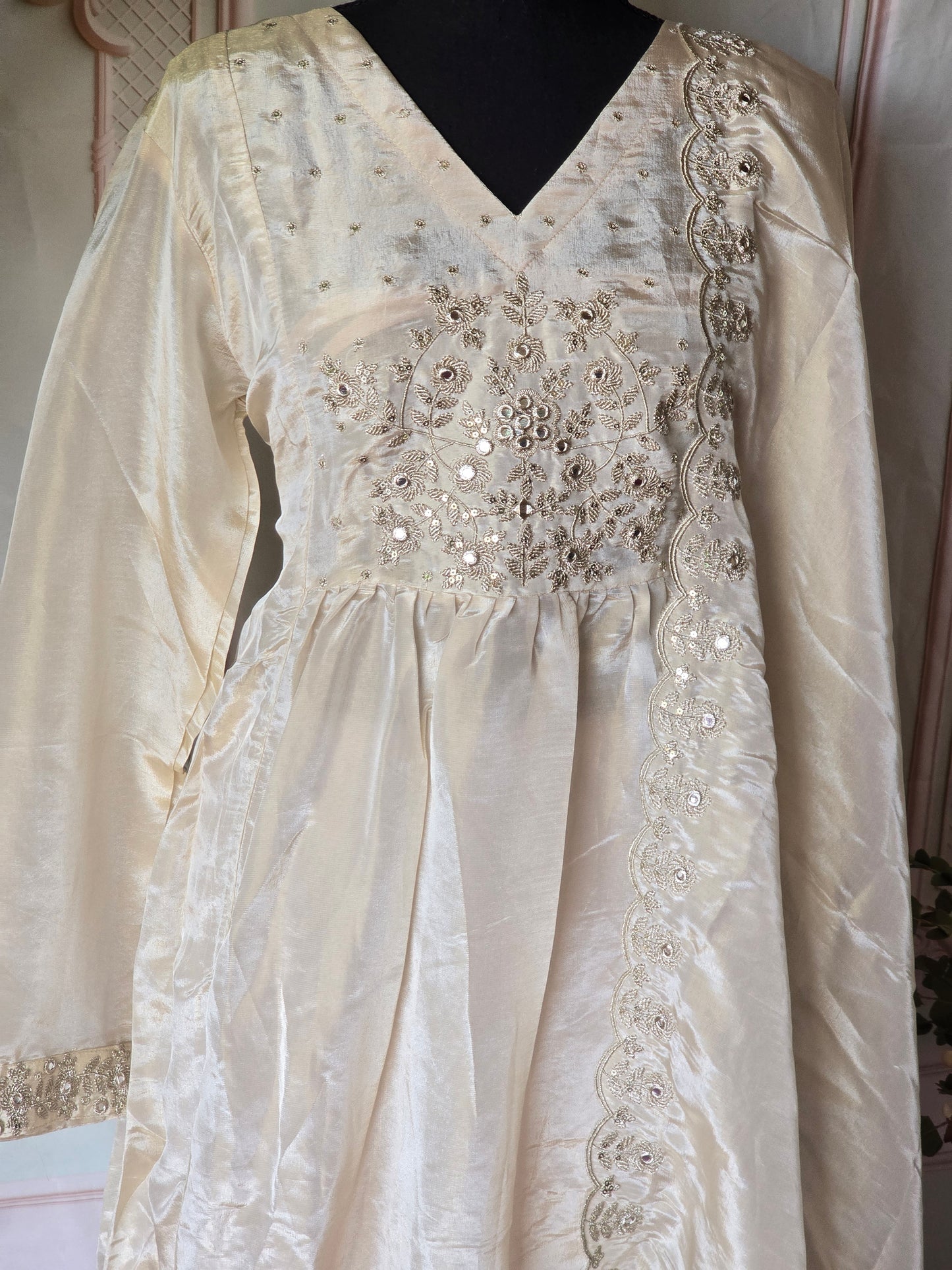 Off white 3 pc salwar suit set