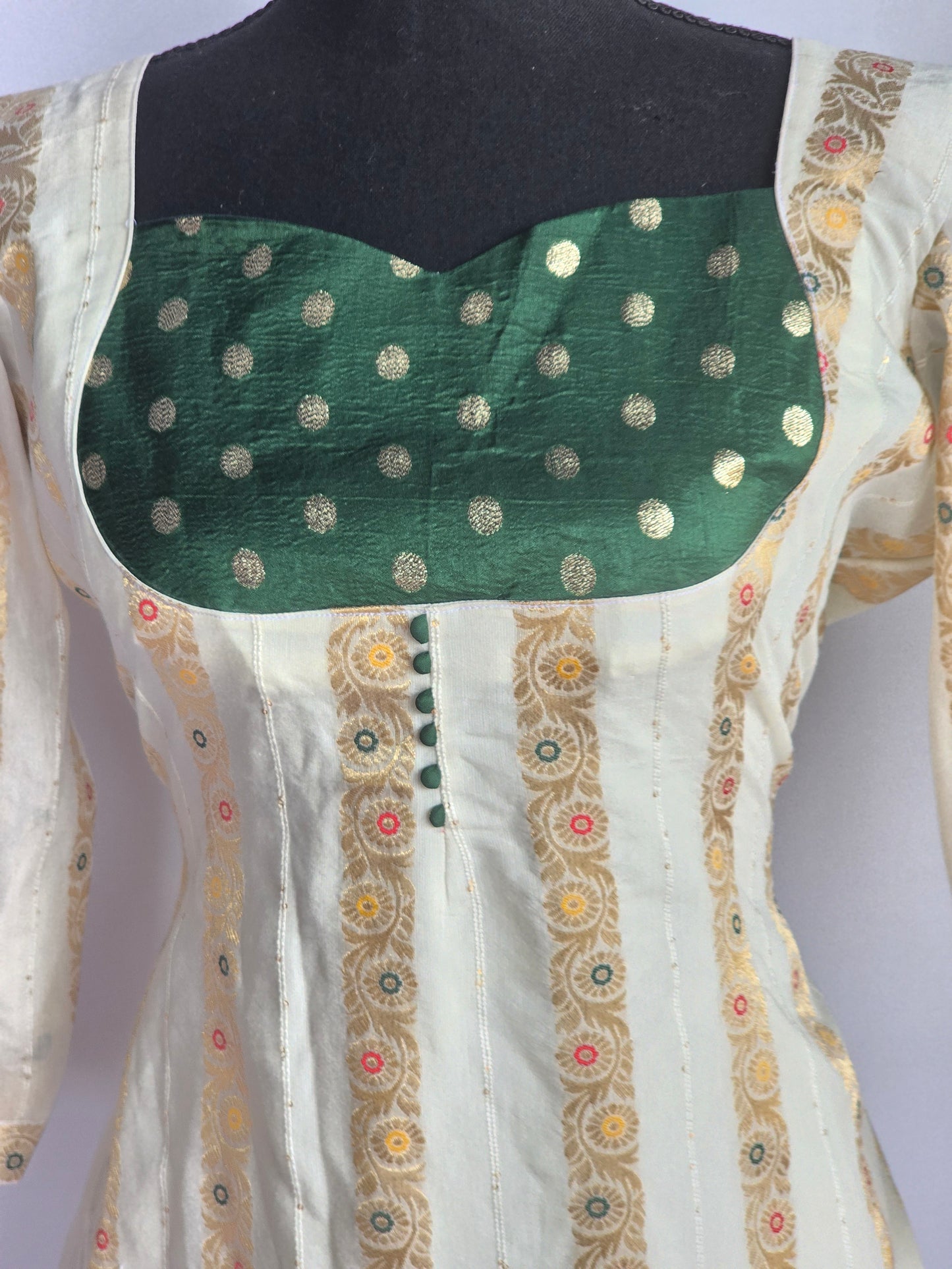 Onam kurti model 6 ( A line)