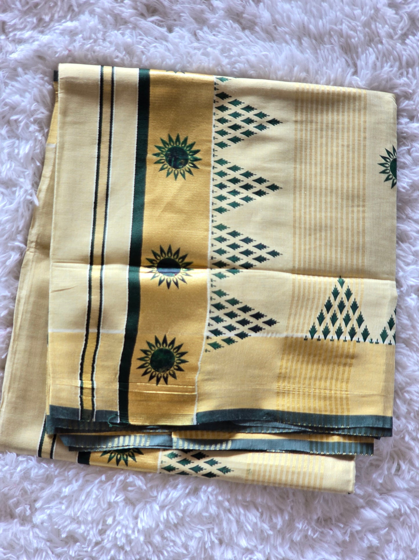 Tissue set saree with bottle green temple print