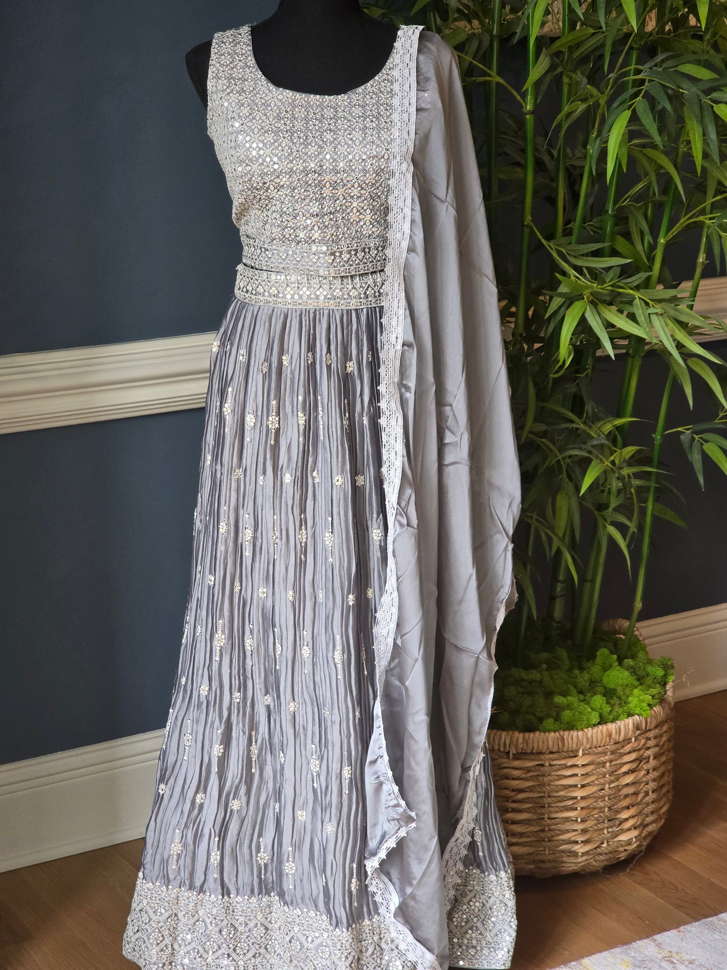 Bright grey 3 pc party wear set