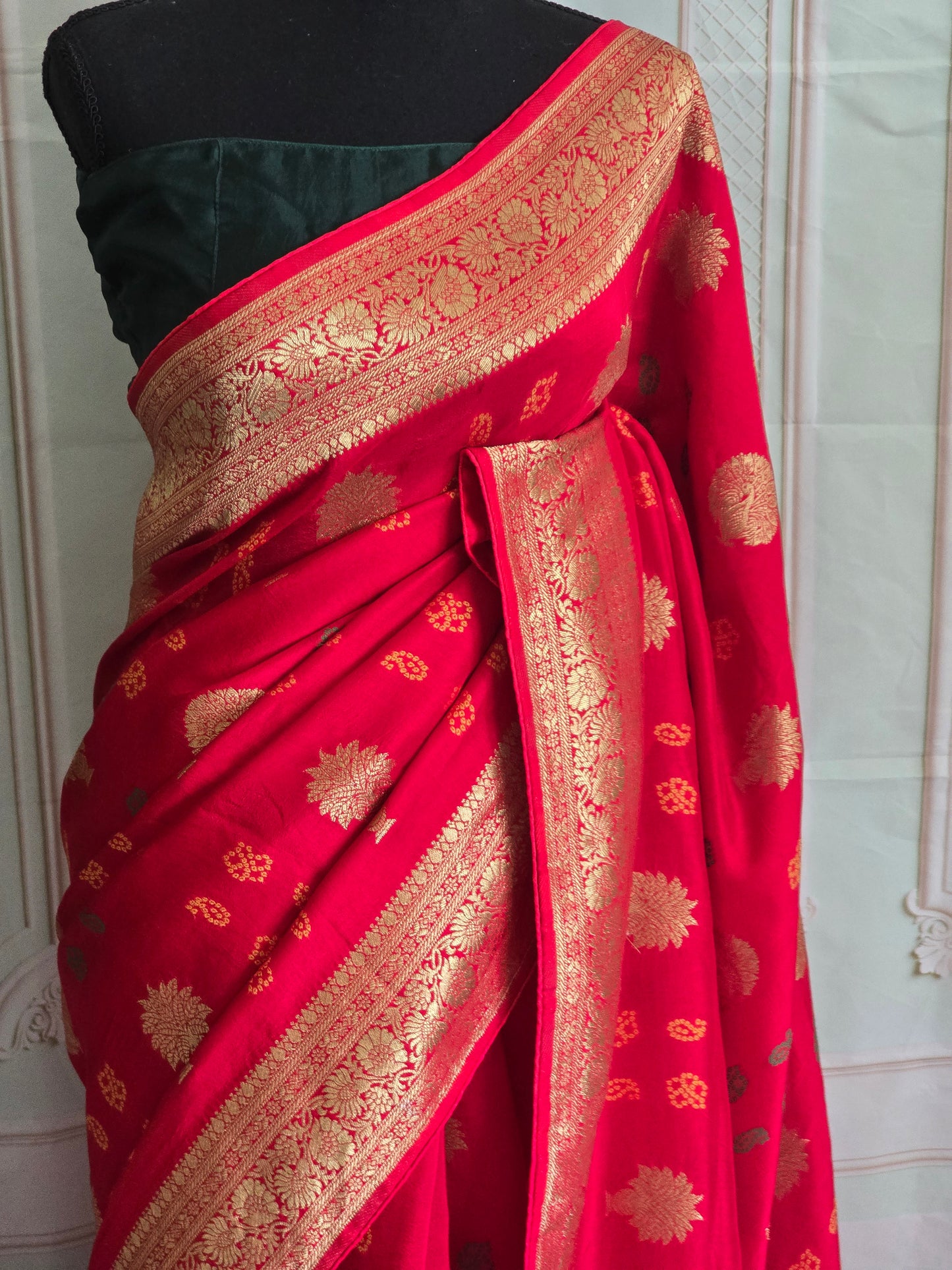 Banarasi saree with kadwa work border-stitched blouse