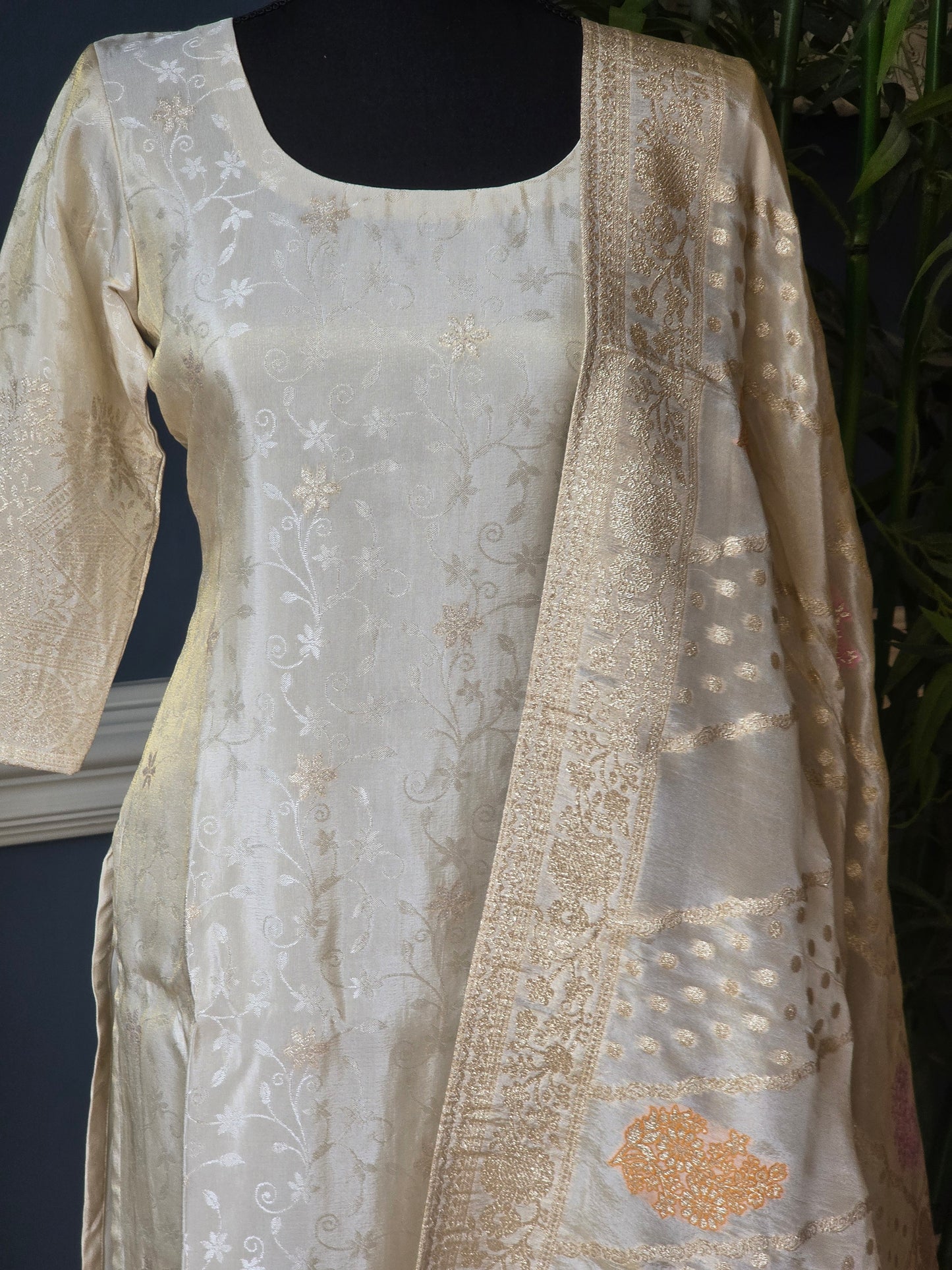 Onam kurti with banarasi dupatta