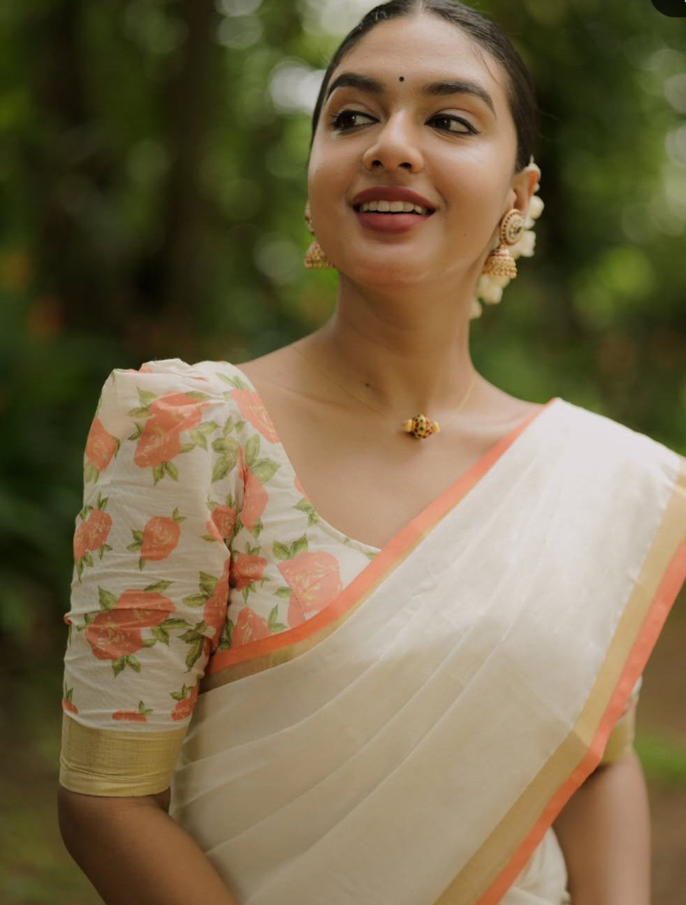 Dhavani set (peach/orange)