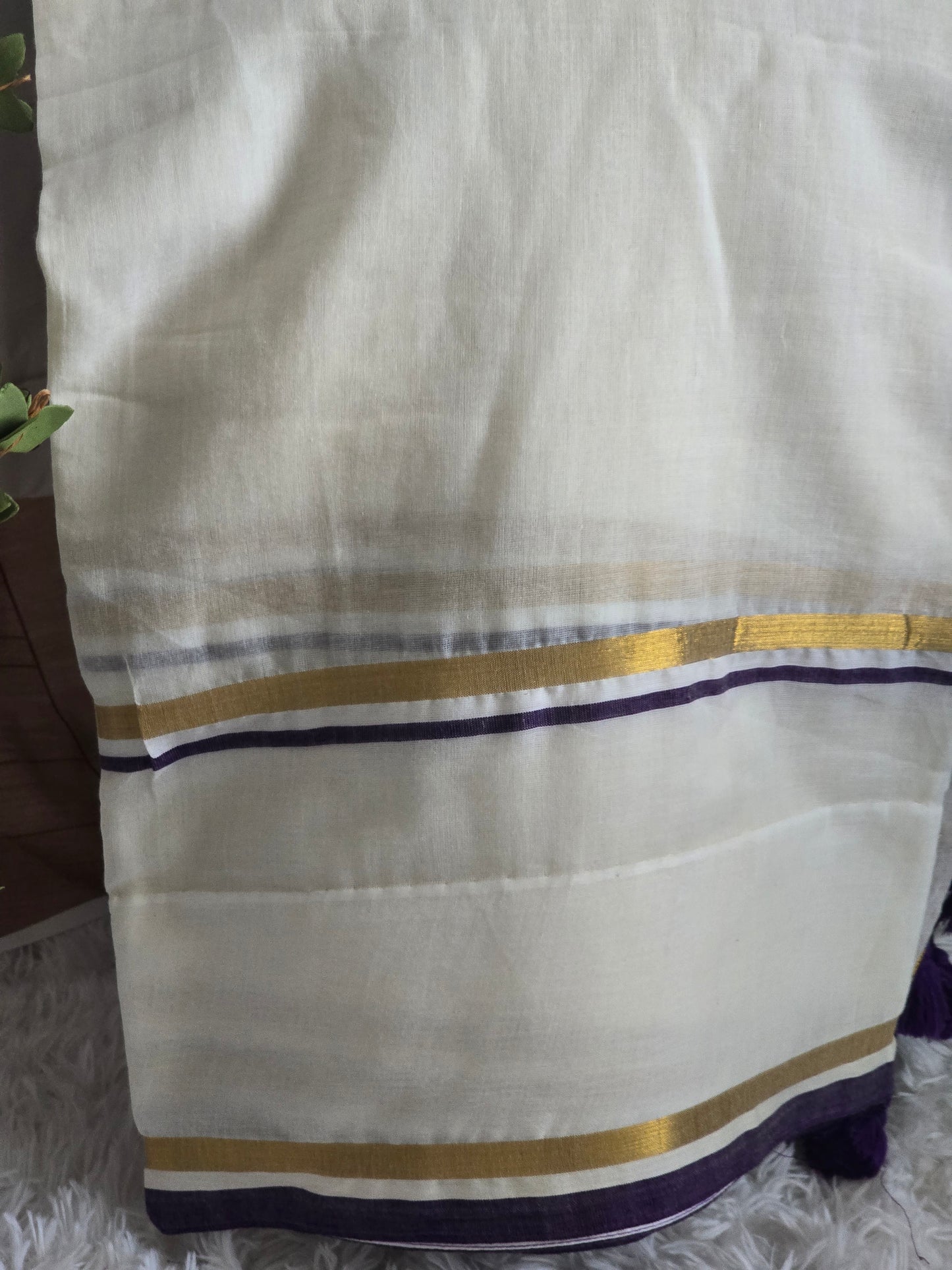 Mul cotton (120 count) onam saree with lavender shade- No BP with Saree fall and pico