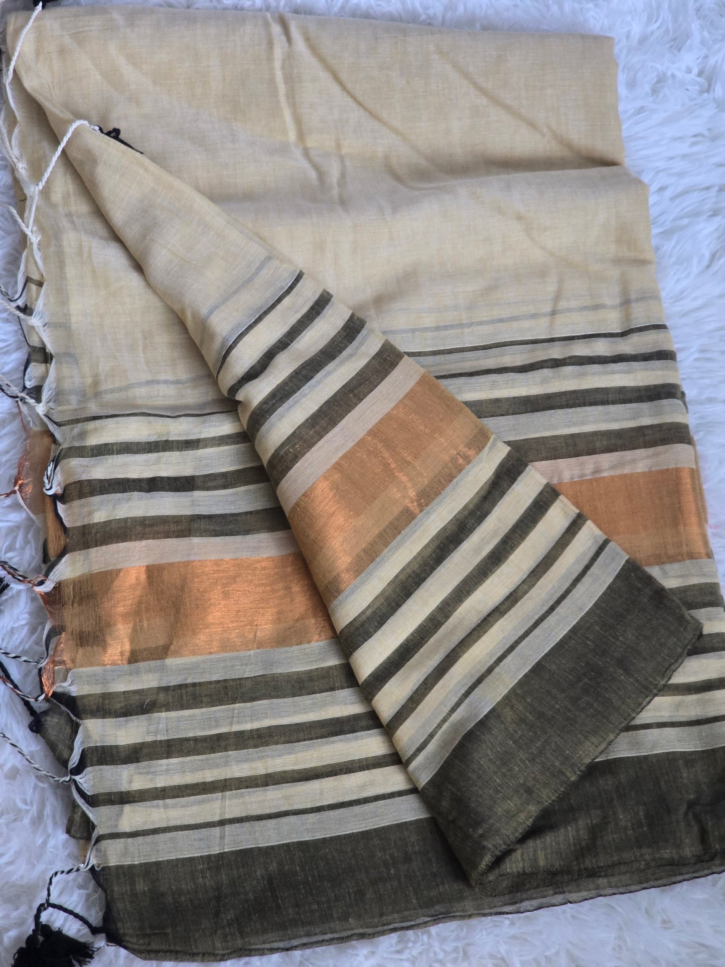 Mul cotton with black copper(sandal color)