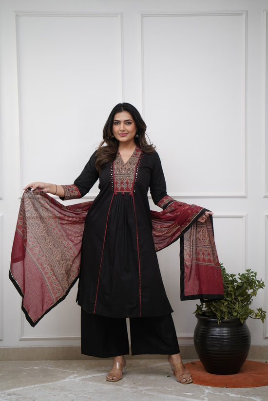 Cotton 3 pc salwar suit with yoke design