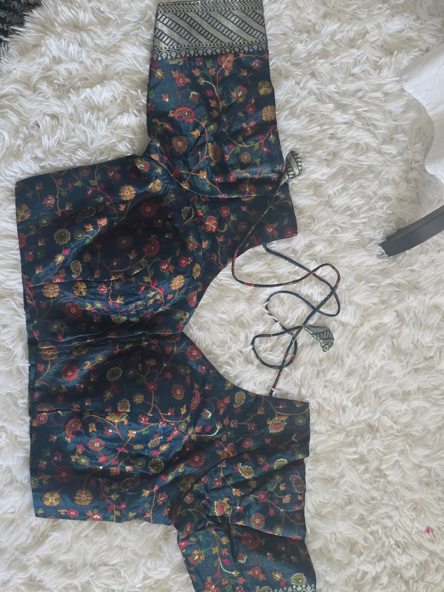 Munga silk saree with silver border- Stitched blouse