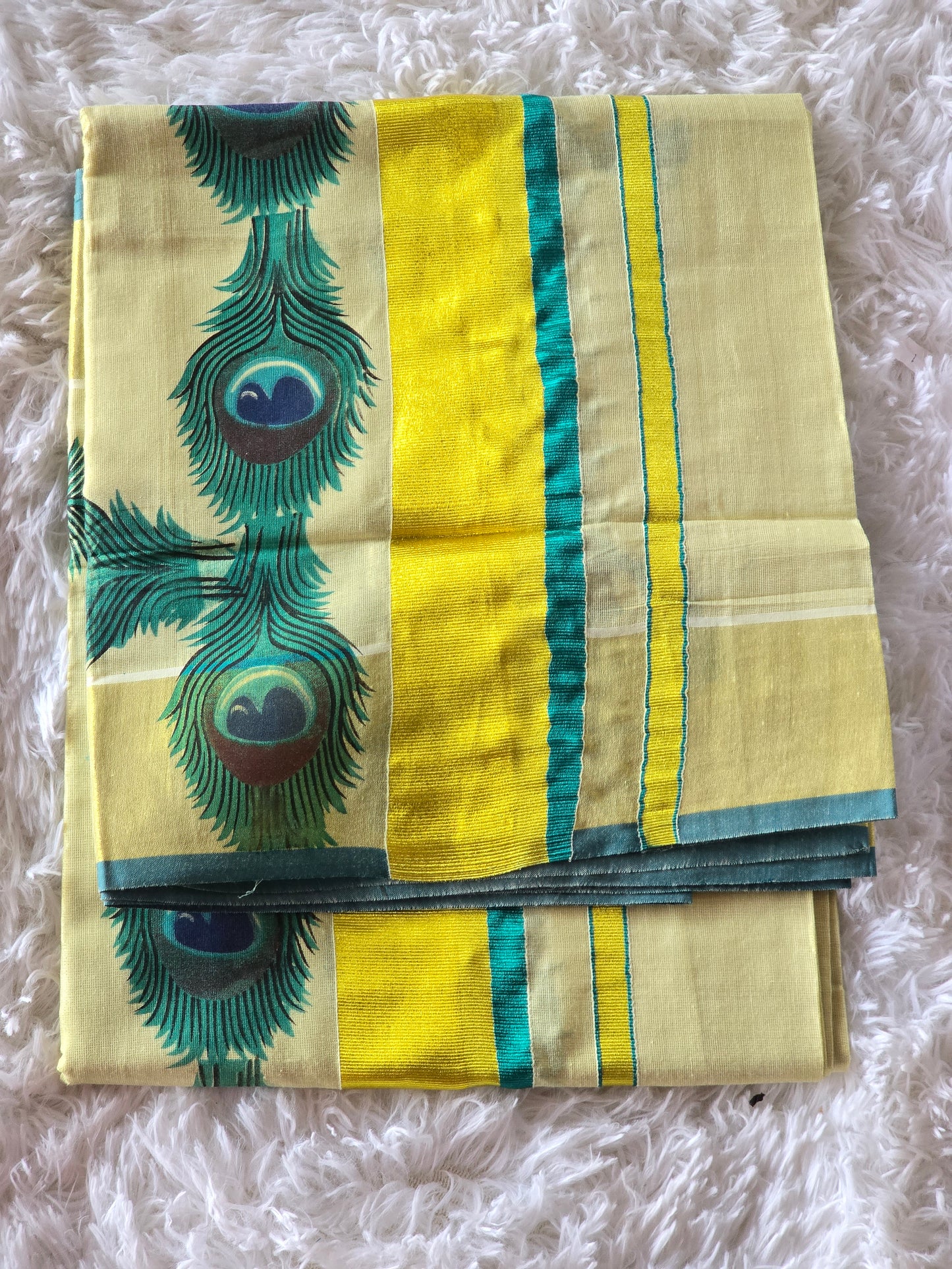 Set saree with peacock design
