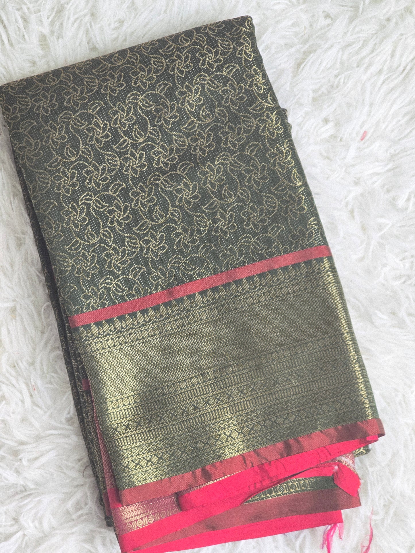 Semi brocade saree (green/red) with Blouse pc( not stitched)