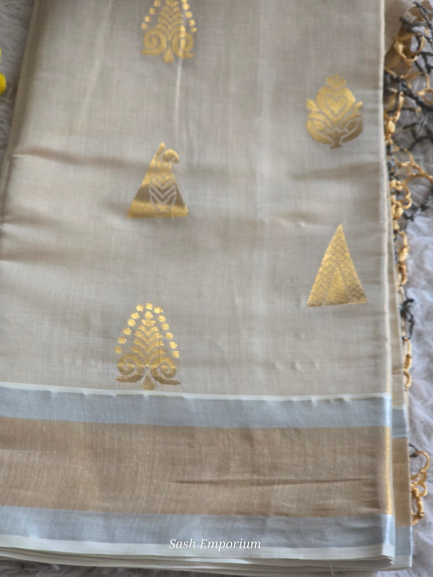 Premium cotton tissue set saree witg gold design