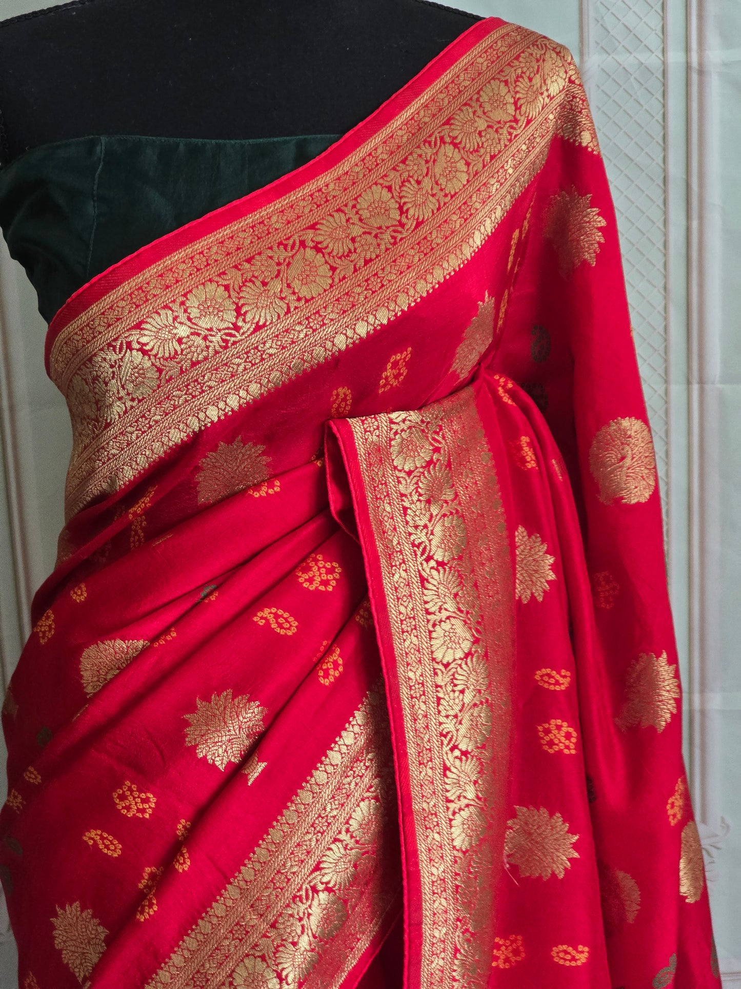 Banarasi saree with kadwa work border-stitched blouse