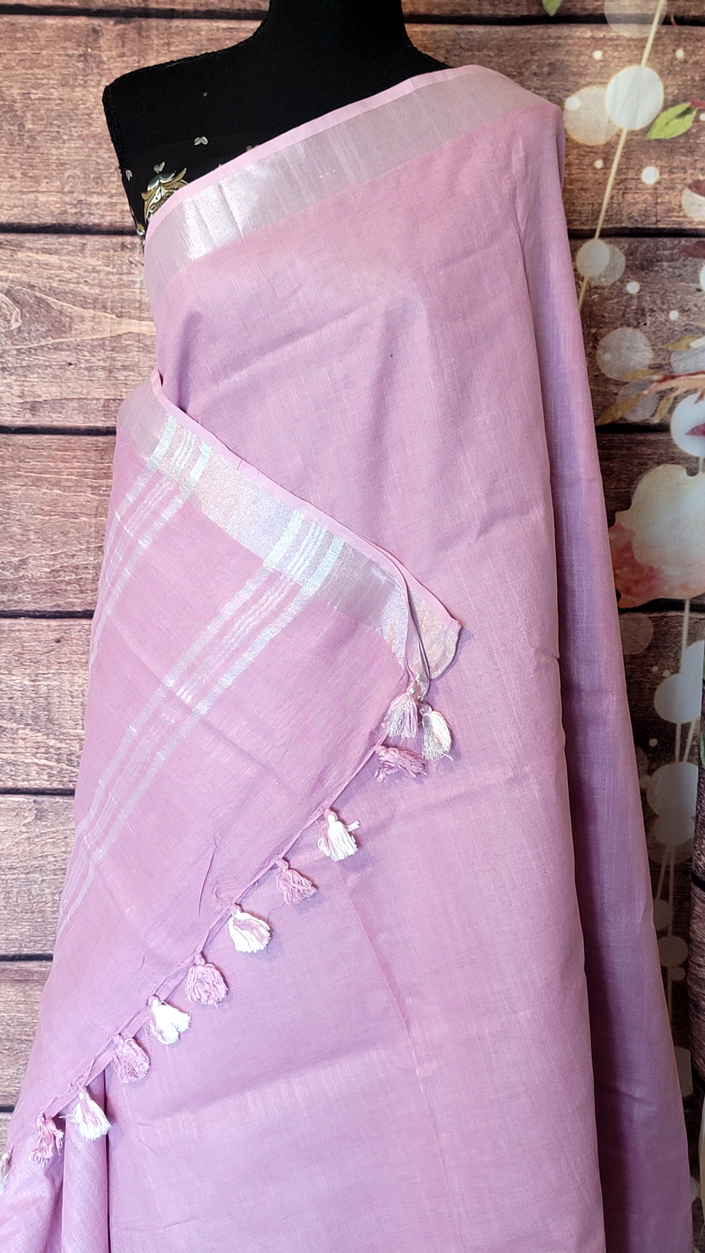 Cotton linen saree with contrast stitchrd blouse