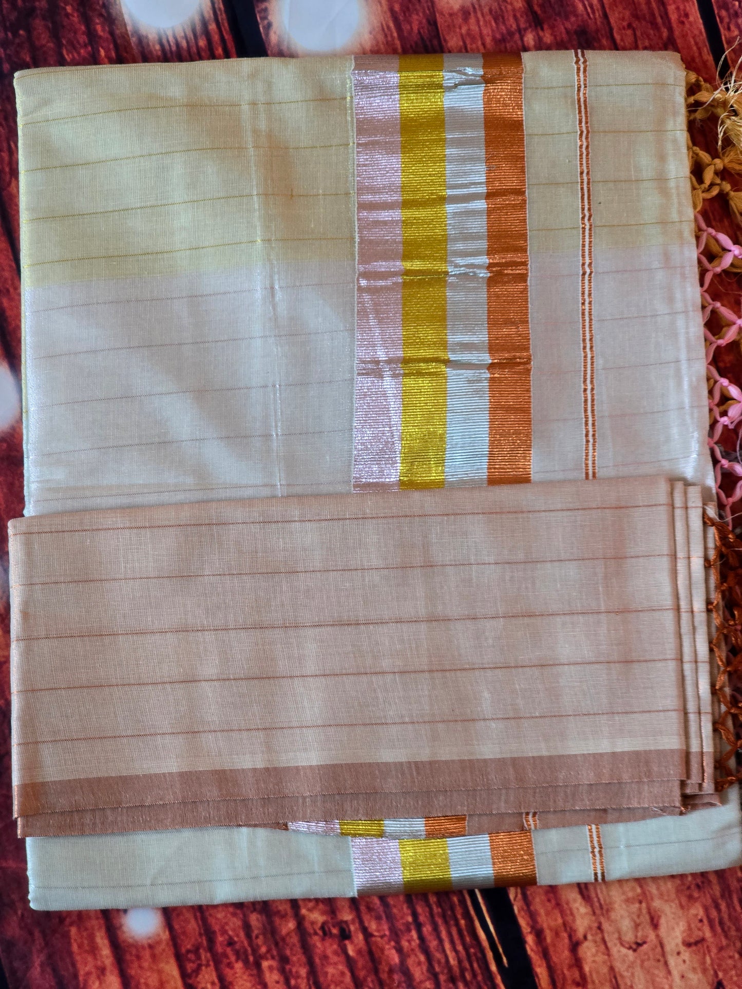 Set saree with multicolor kasav and duel shade