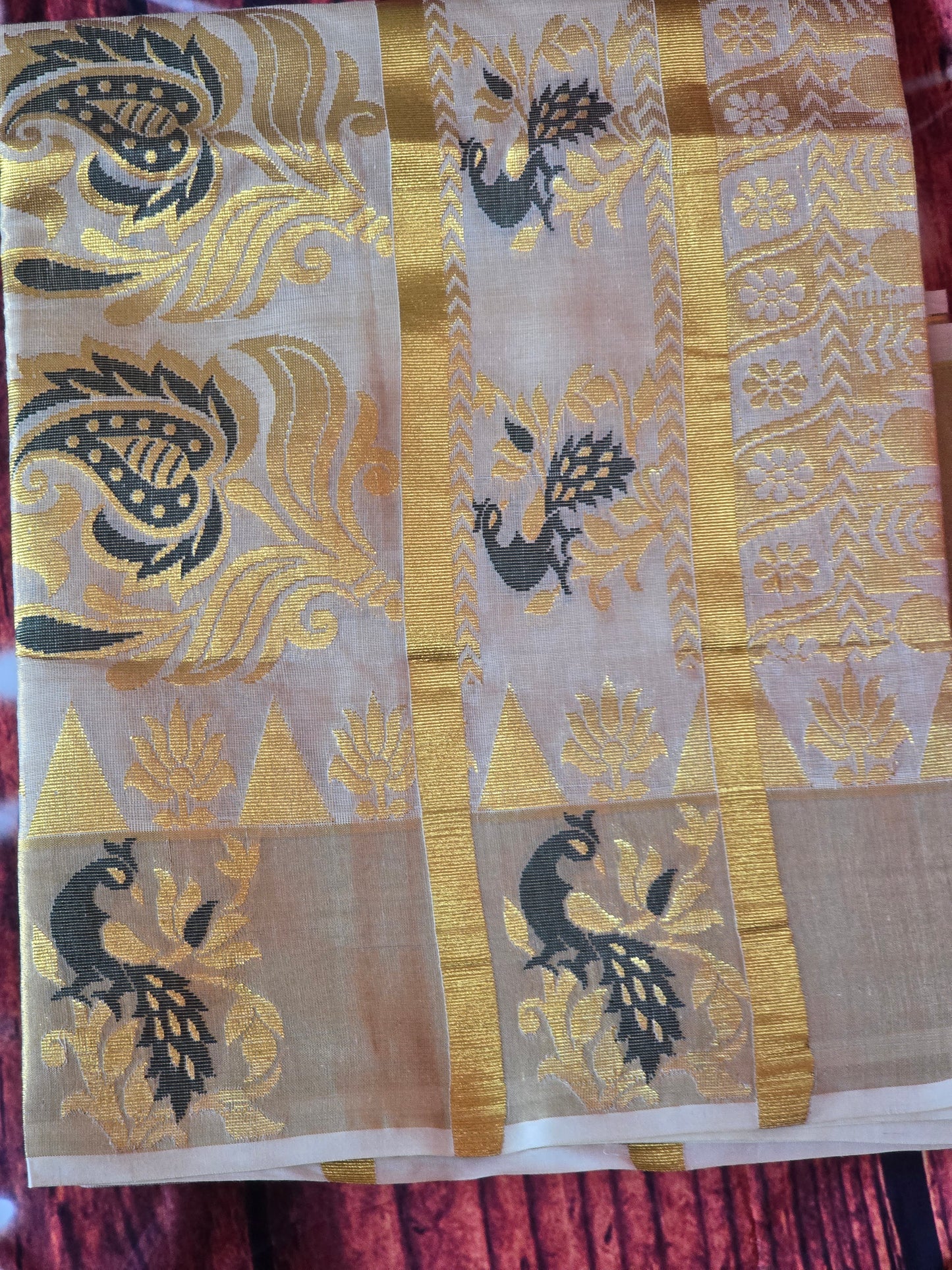 Tissue set saree with dark green/ gold weaving