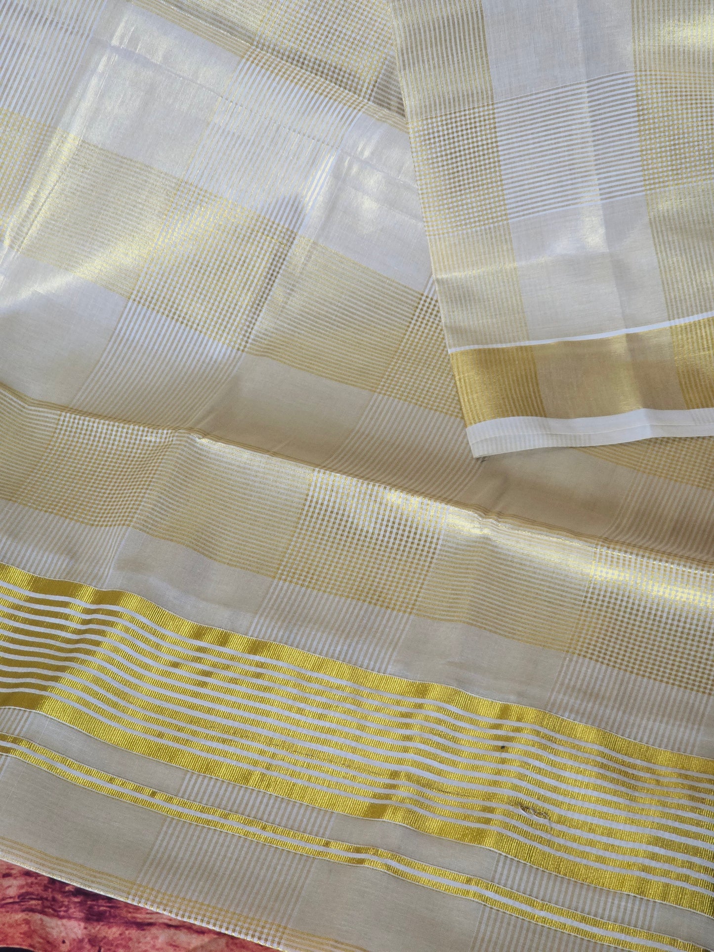 Tissue set saree with duel shade stripes ( contrast blouse options available)