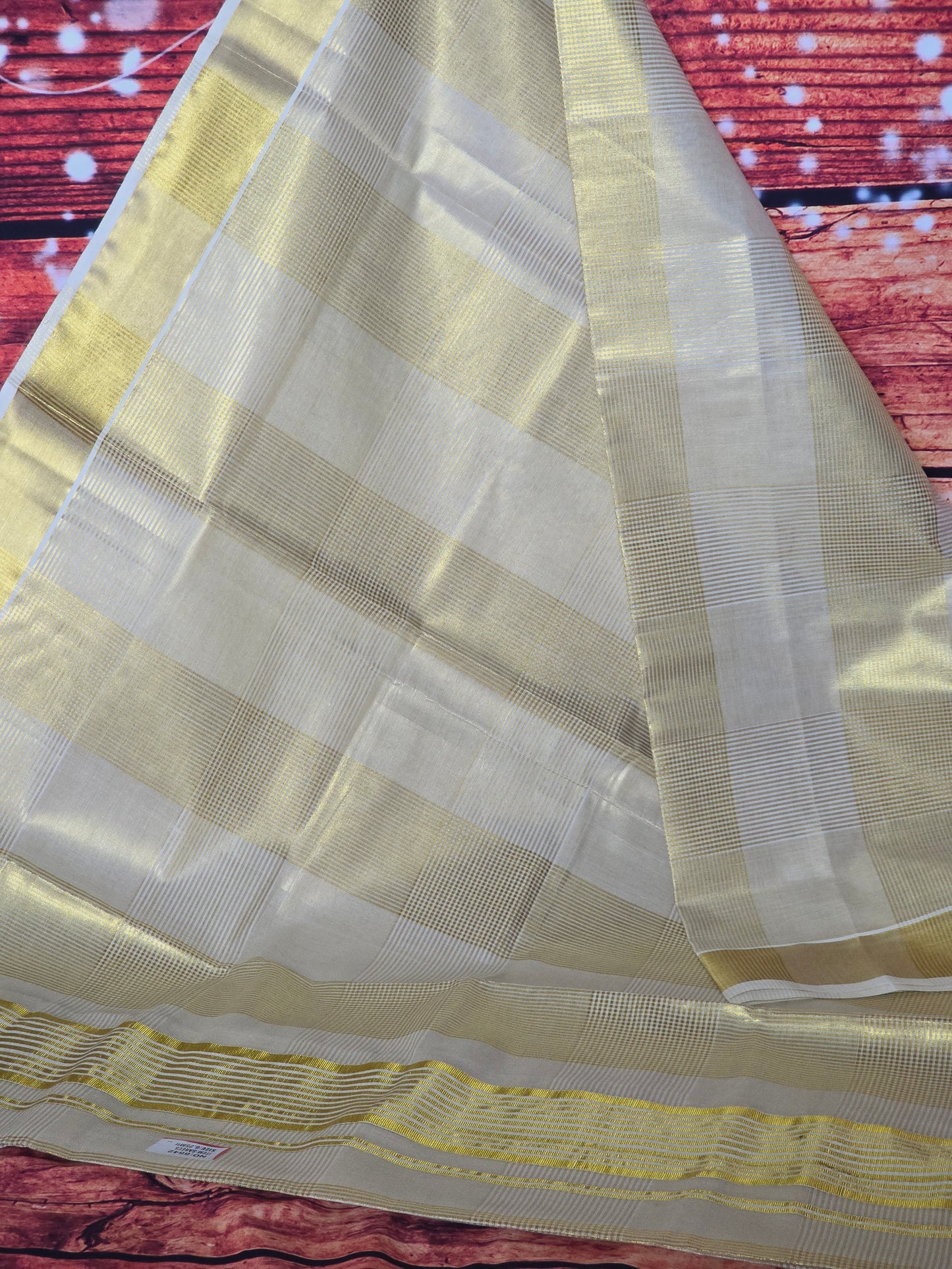 Tissue set saree with duel shade stripes ( contrast blouse options available)