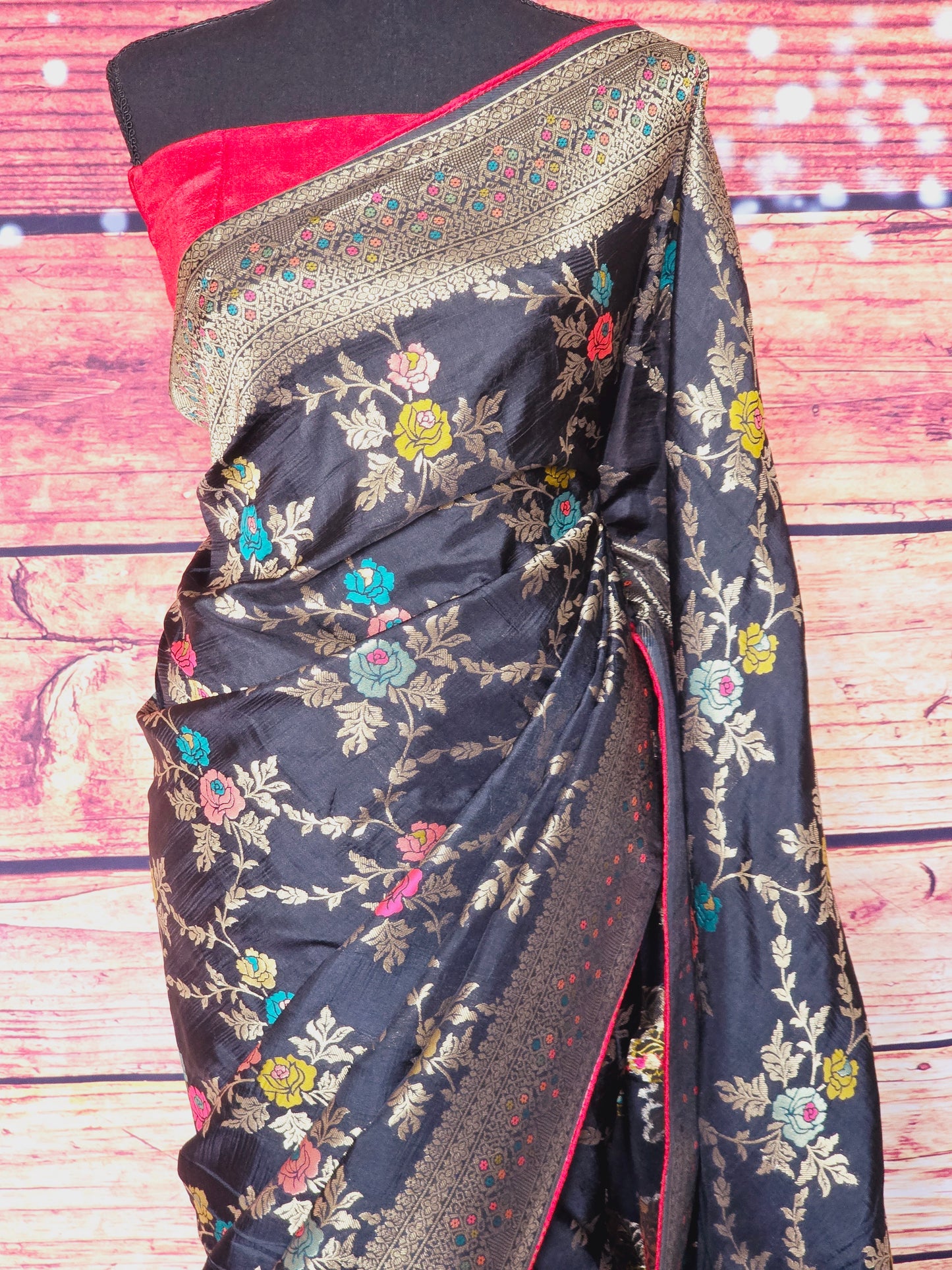 Munga silk saree with meenakari weaves