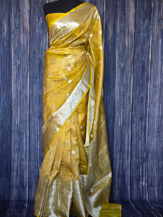 Crushed tissue saree with stitched blouse