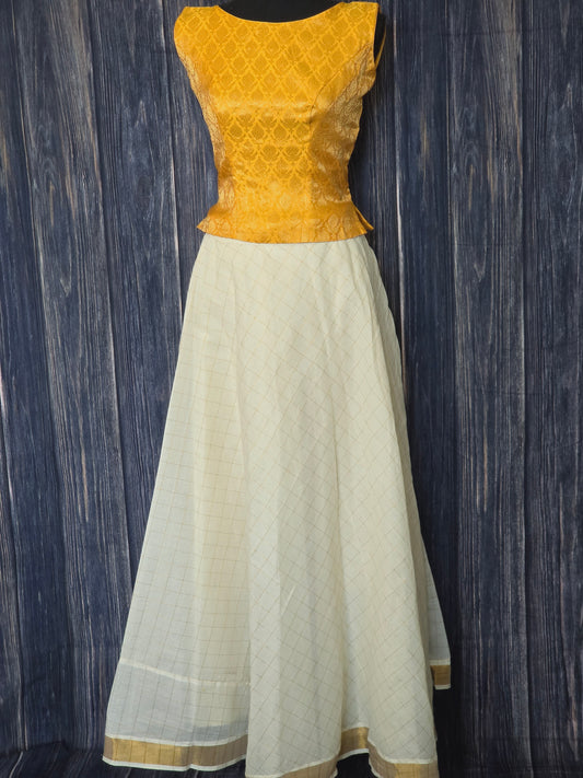 Onam skirt and top 13-14 yrs old