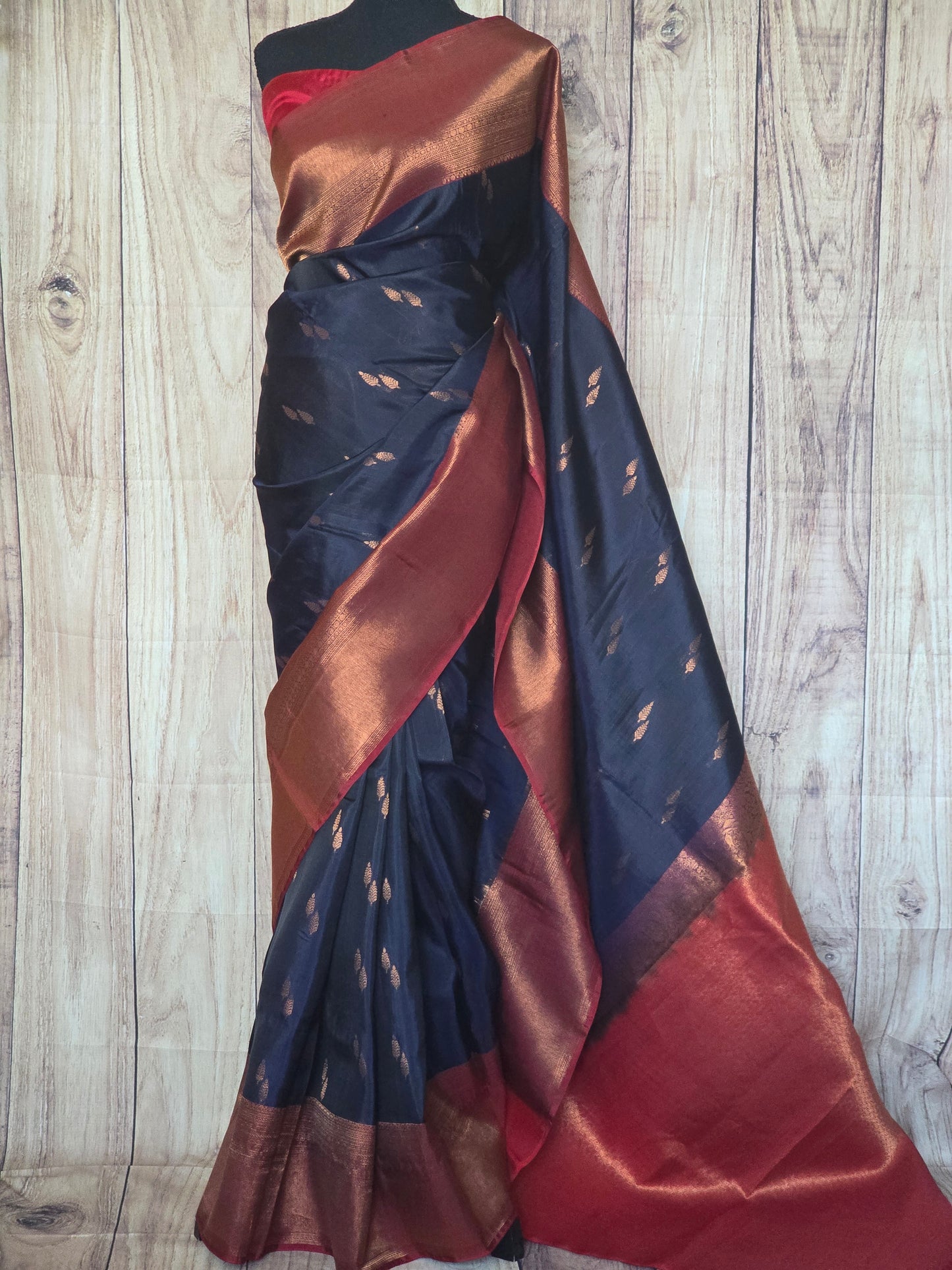 Navy blue/reddish maroon combo kancheepuram saree- stitched blouse