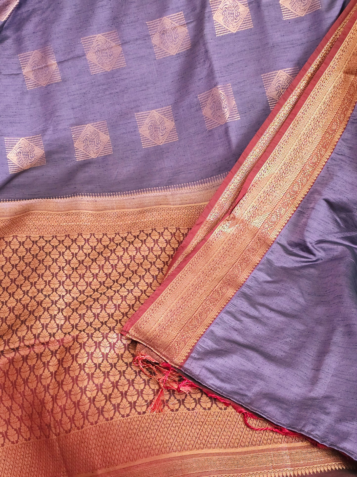 Soft kanchee silk saree with traditional design-  stitched blous