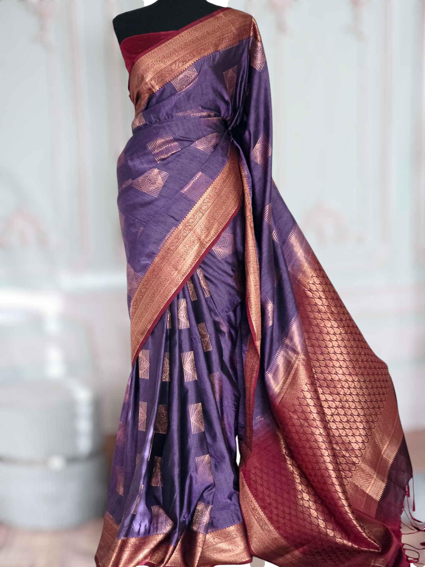 Soft kanchee silk saree with traditional design-  stitched blous