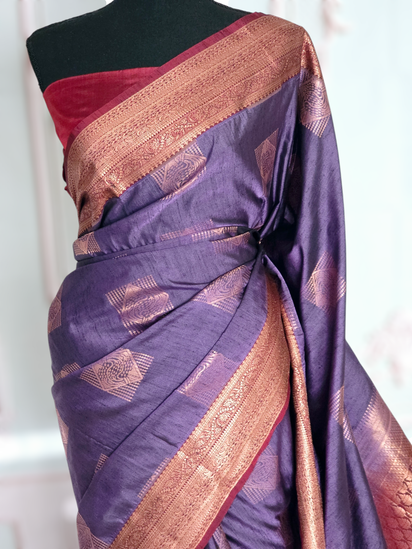 Soft kanchee silk saree with traditional design-  stitched blous