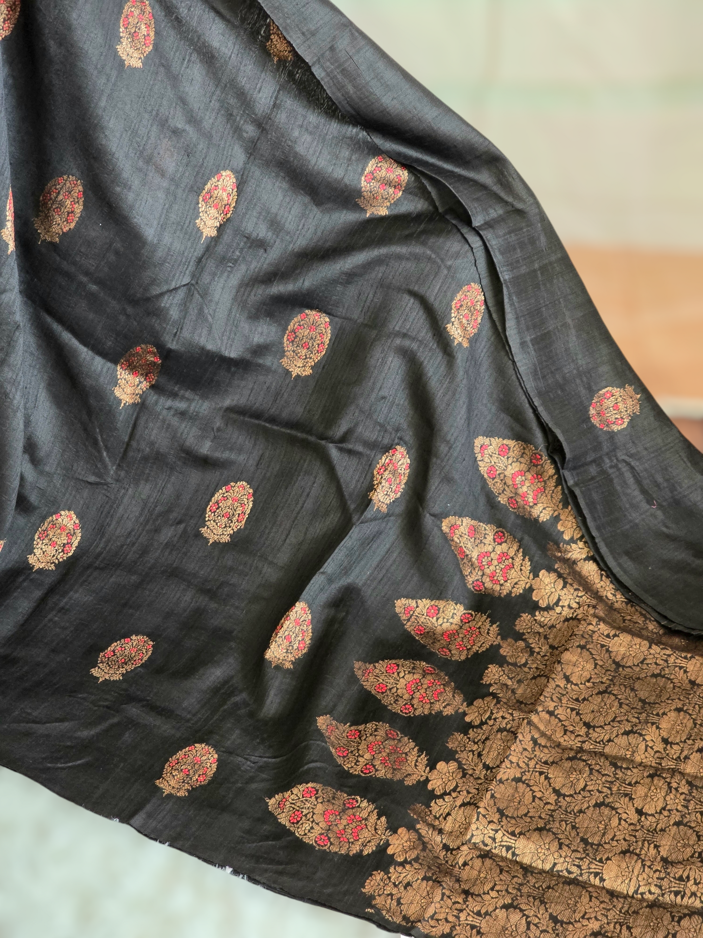 Pure raw silk Banaras saree with red design- stitched blouse