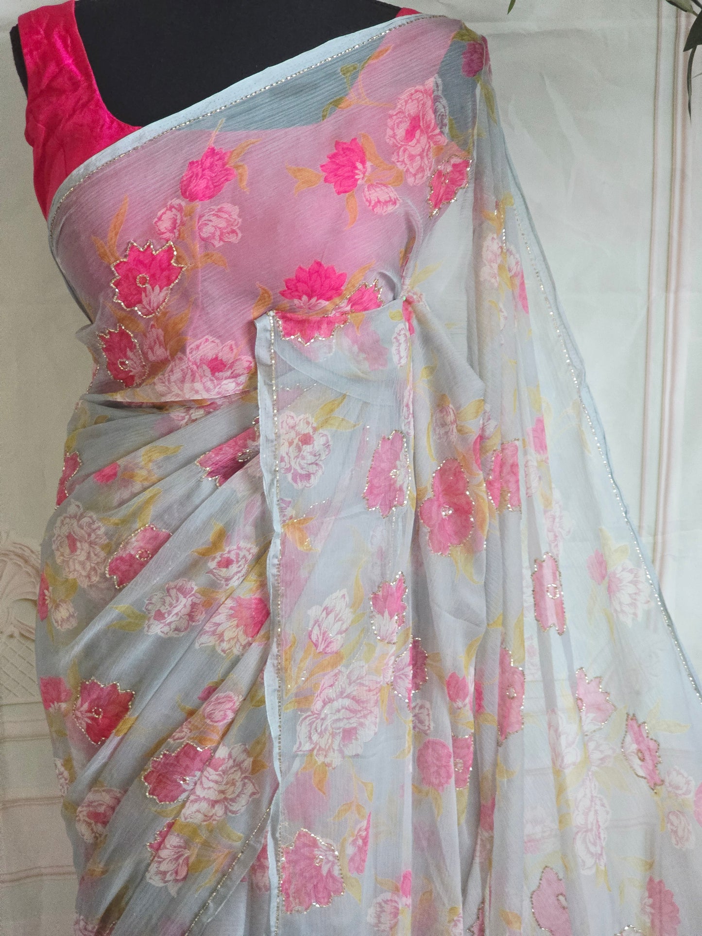 Light weight crape georgette saree with floral design