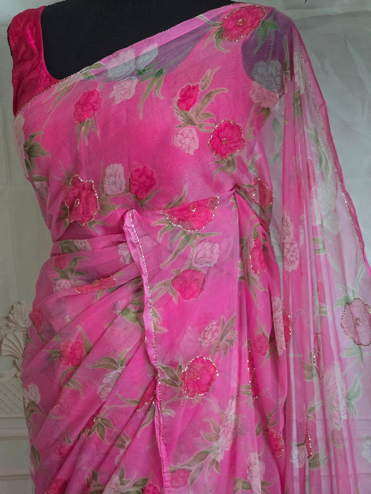Light weight crape georgette saree with floral design NoBp