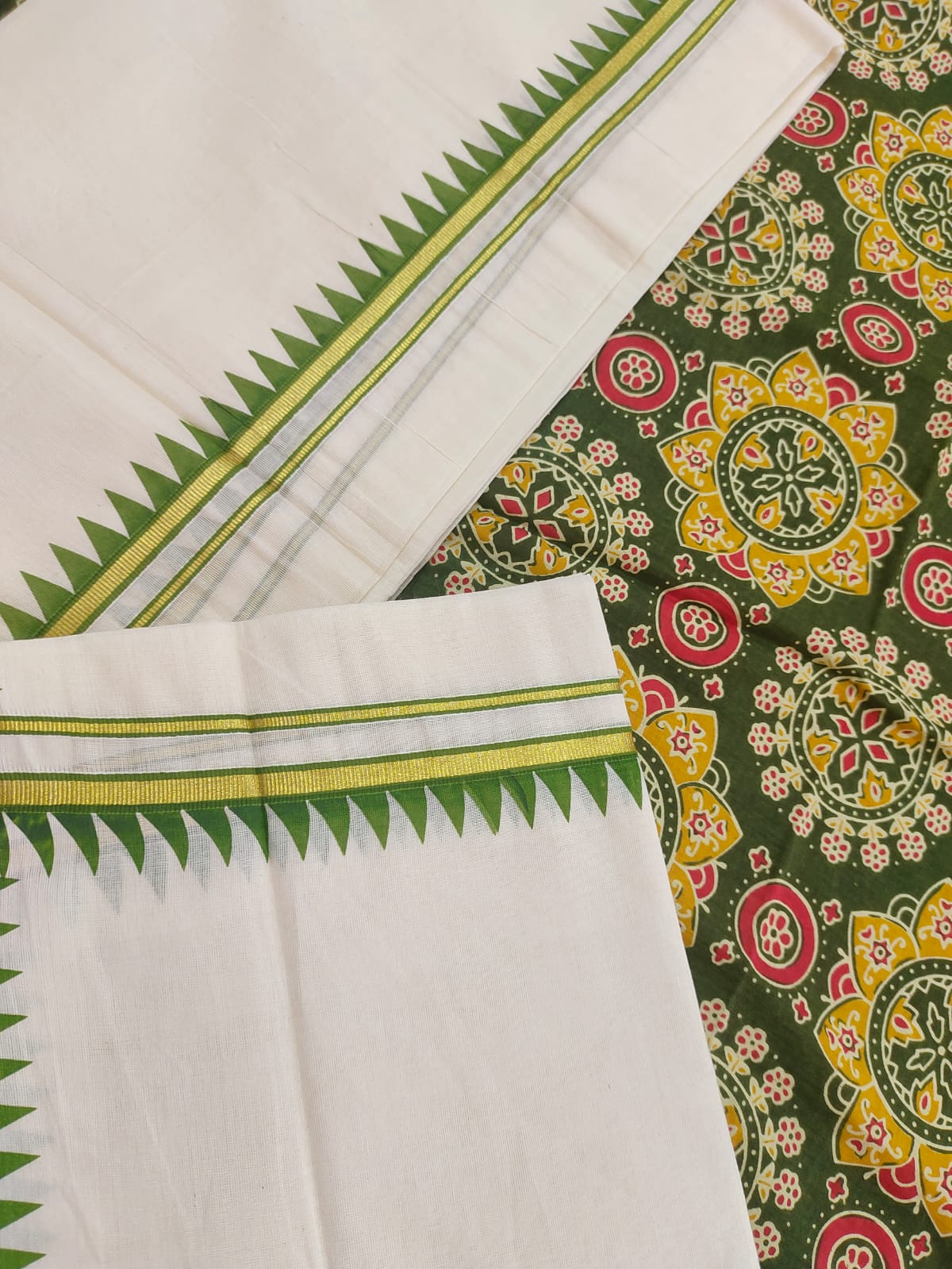 Premium cotton set mund with temple border- with matching printed blouse