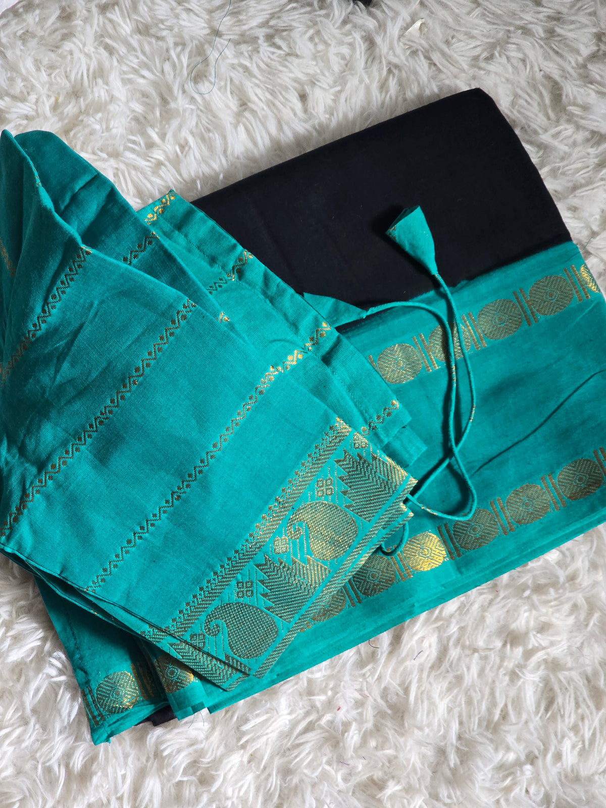 Sungudi cotton saree ( black/blue) with stitched blouse