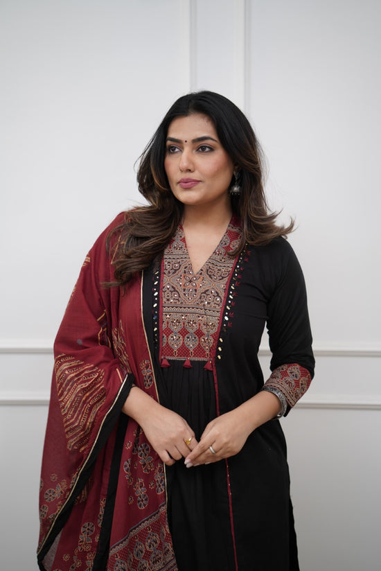 Cotton 3 pc salwar suit with yoke design