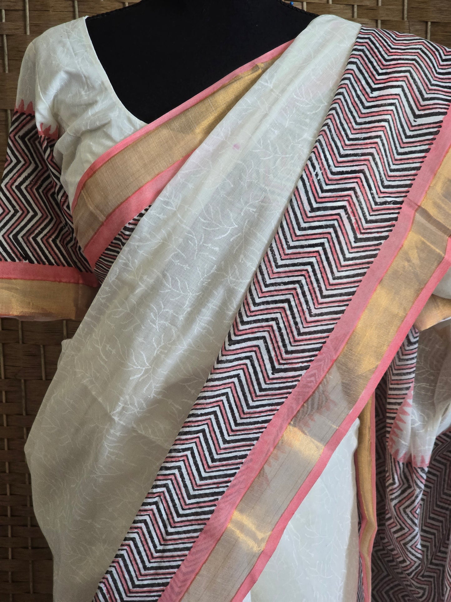 Premium cotton kerala saree with block print- stitched blouse