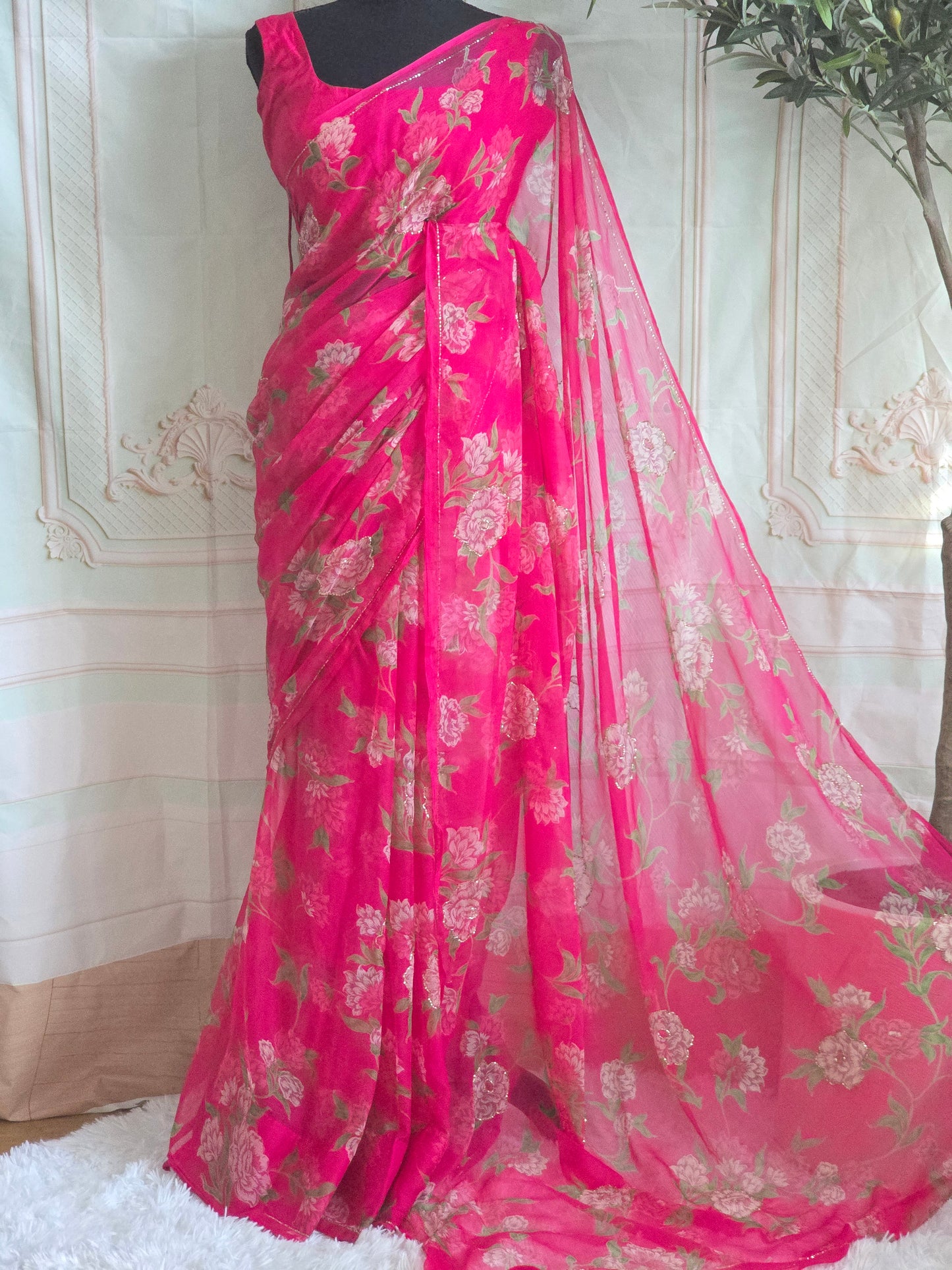 Light weight crape georgette saree with floral design