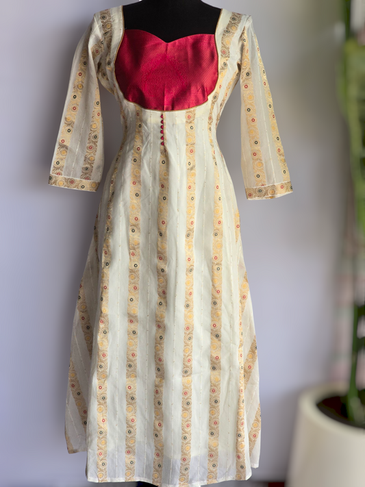 Onam kurti model 5 ( A line)