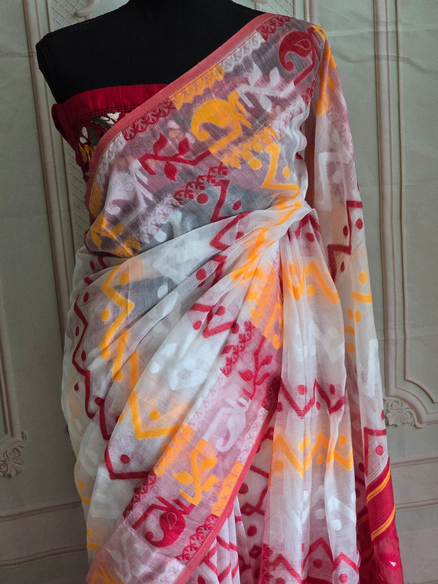Cotton Saree with red and white comb- stitched blouse