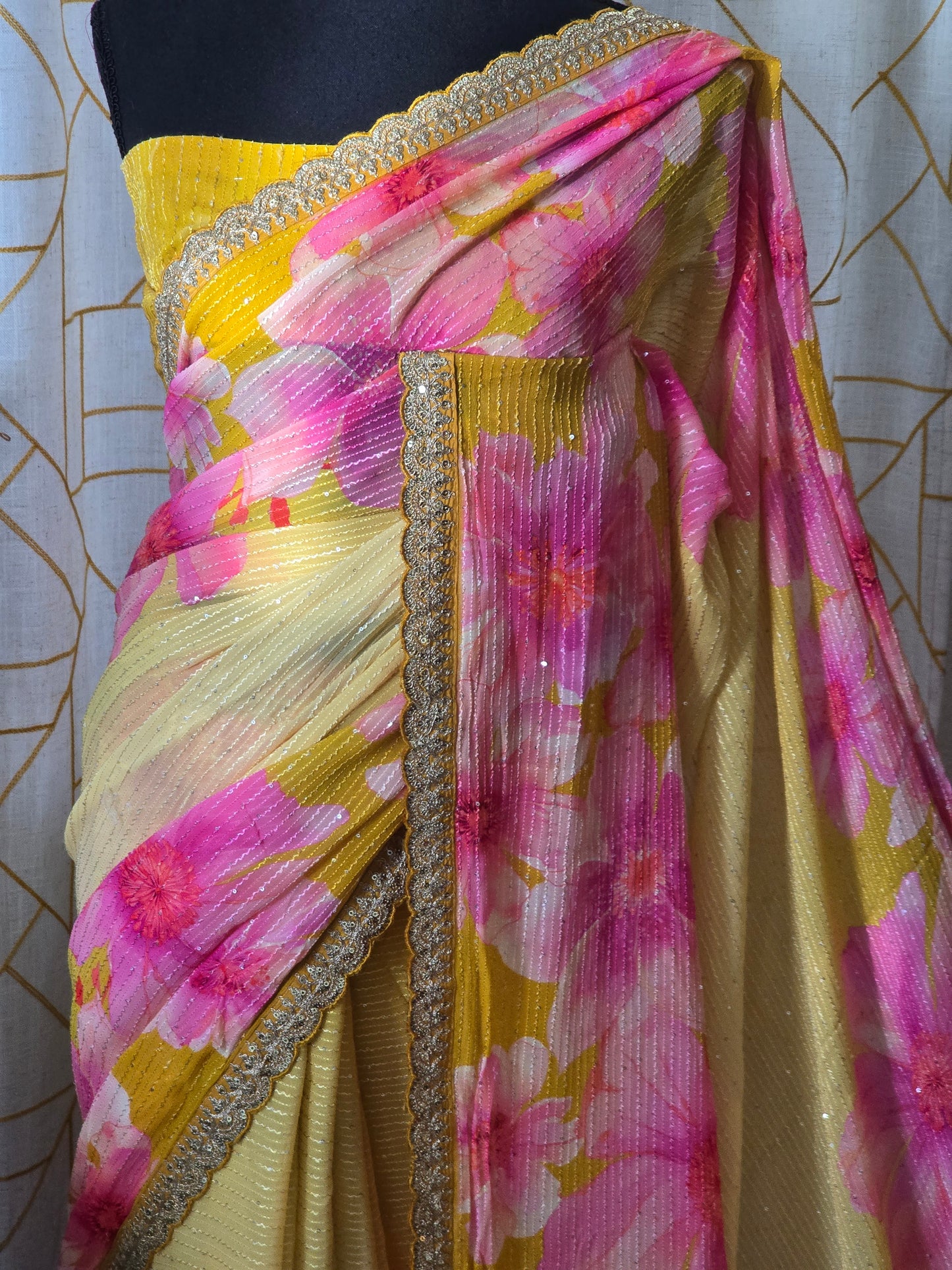 Crape georgette designer saree with floral design- stitched blouse