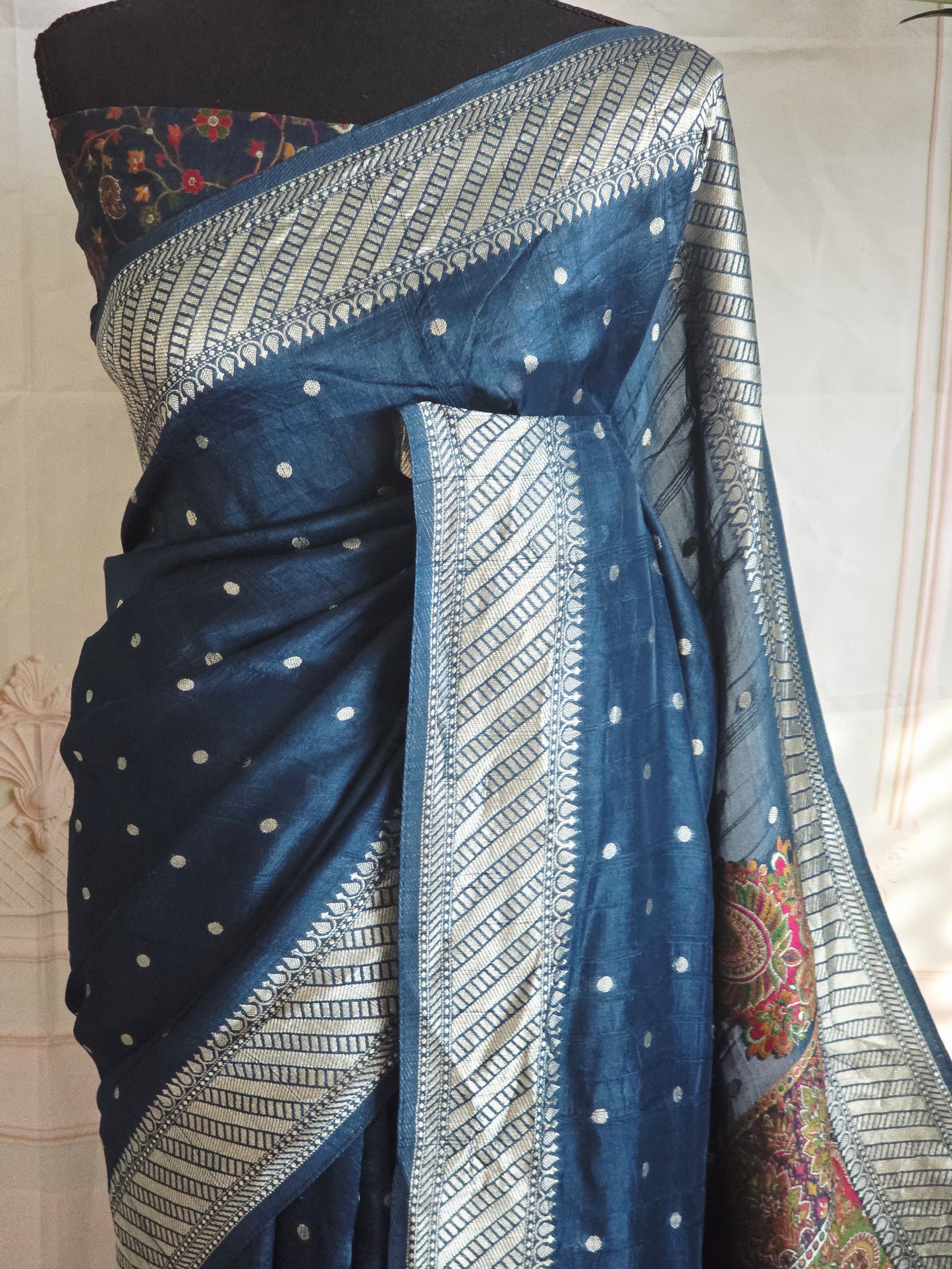 Munga silk saree with silver border- Stitched blouse