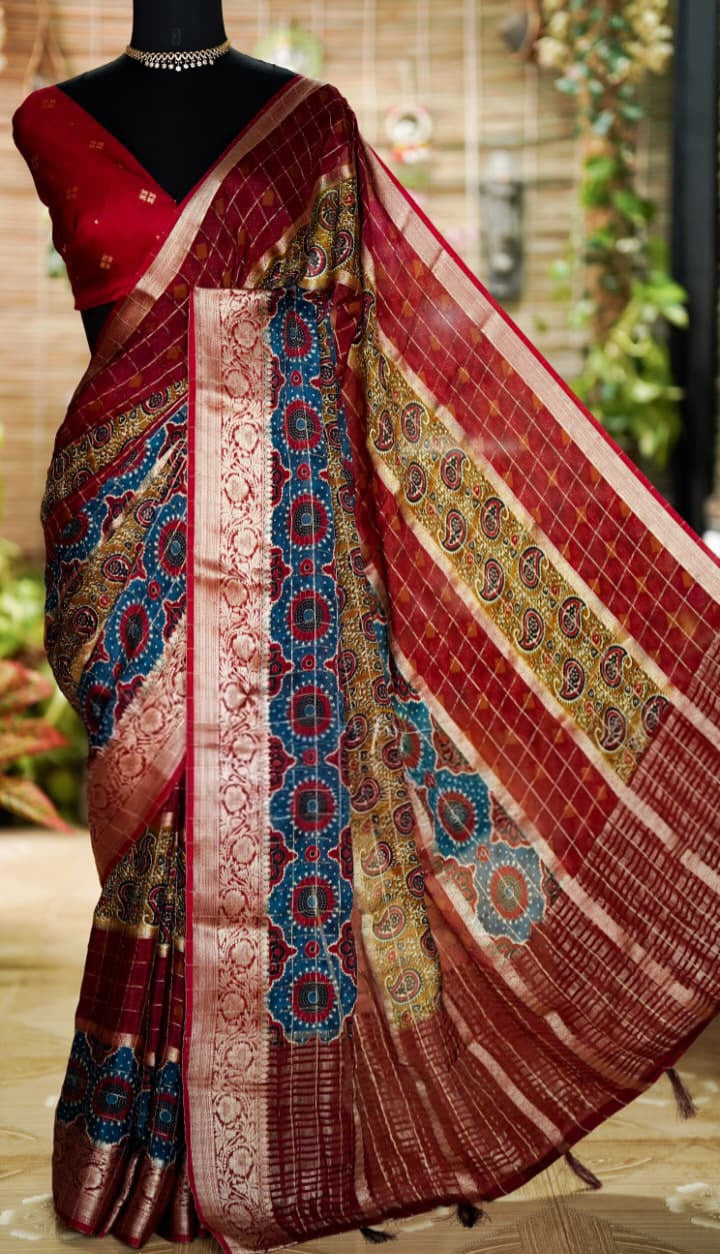 Chinnon silk saree with derry woven stripes- stitched blouse