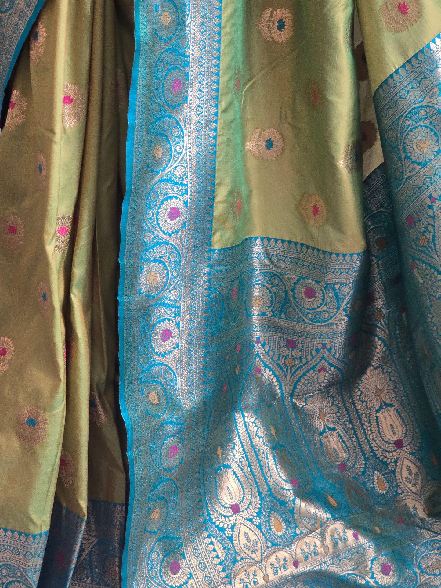 kanchi silk saree with meenakari design - contrast BP