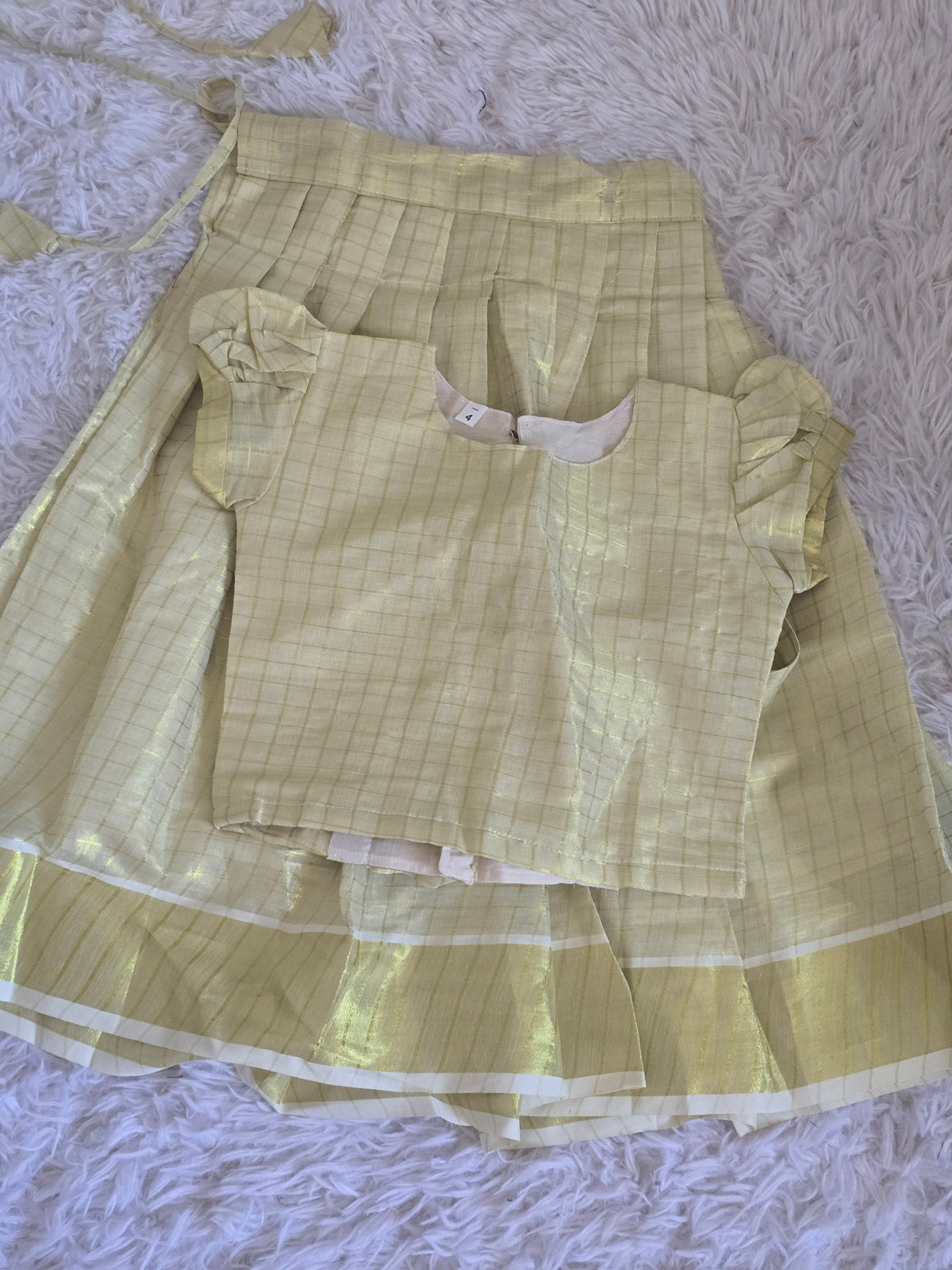 Onam skirt and top ( size in the description )