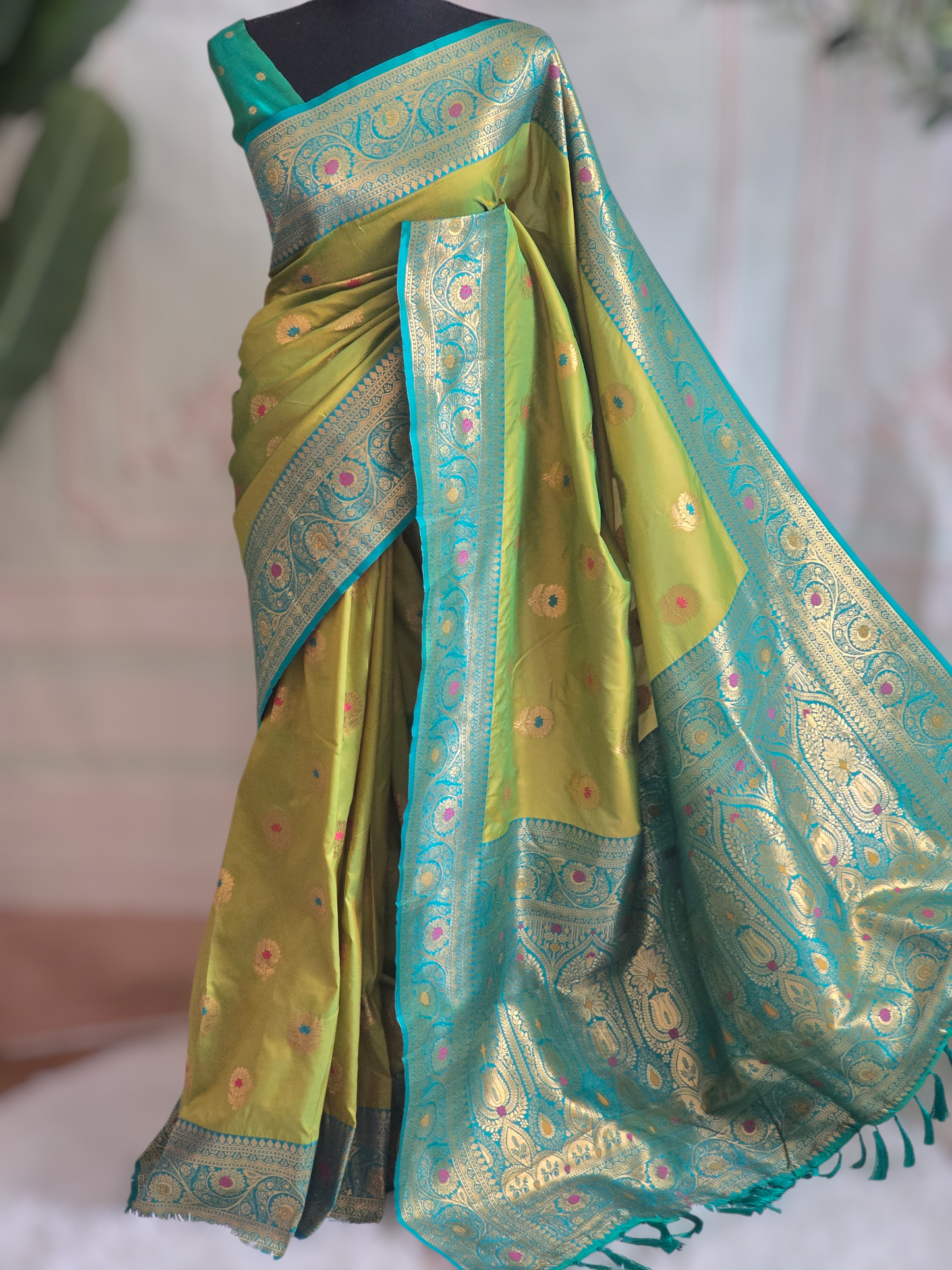 kanchi silk saree with meenakari design - contrast BP